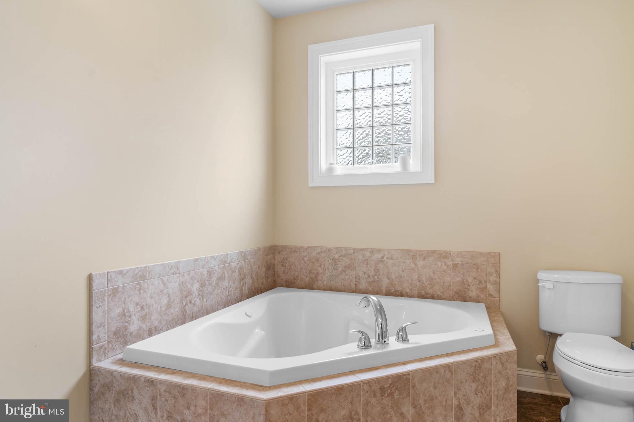 COVENTRY AT BARRINGTON PARK - Residential