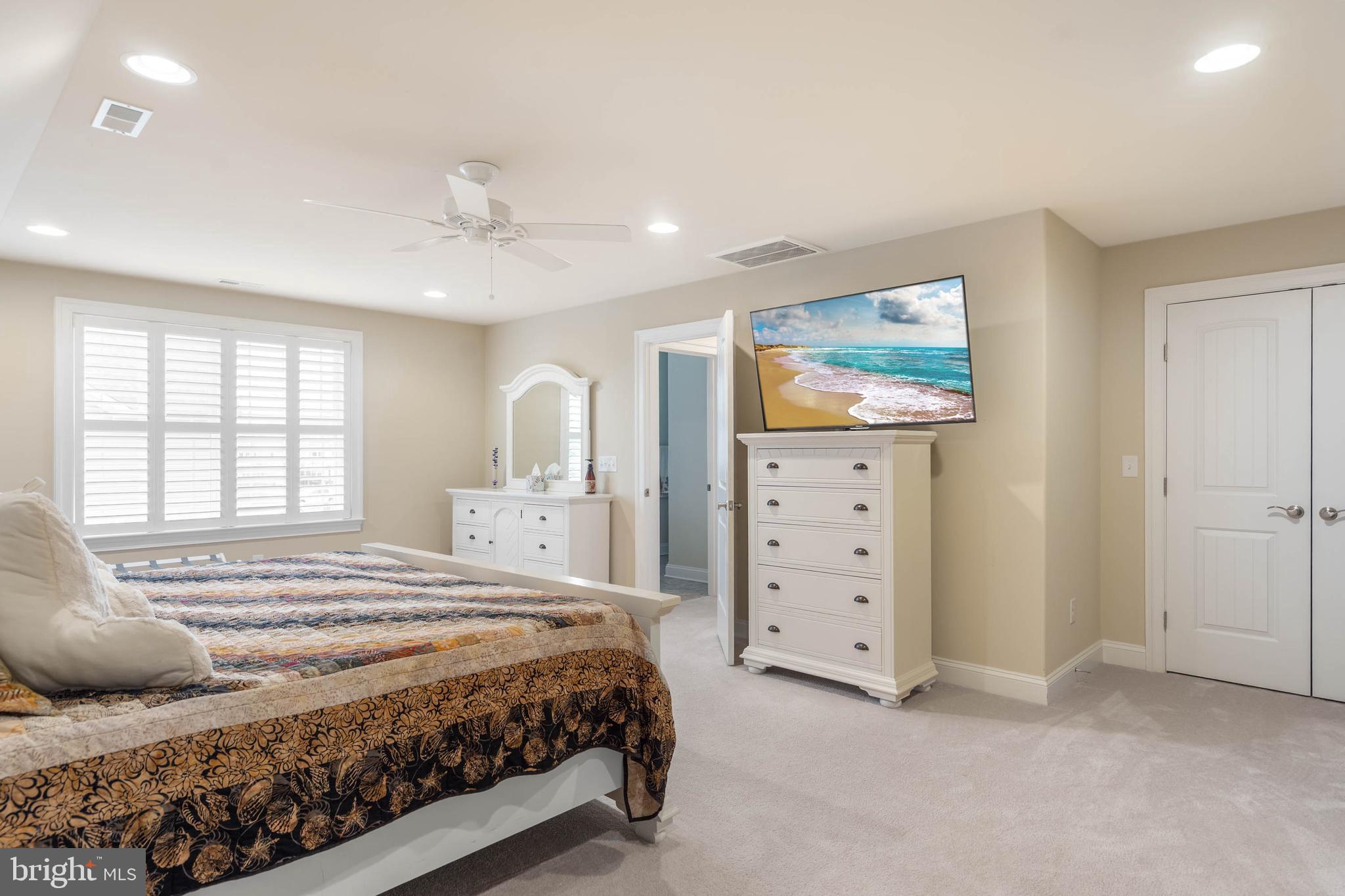 COVENTRY AT BARRINGTON PARK - Residential