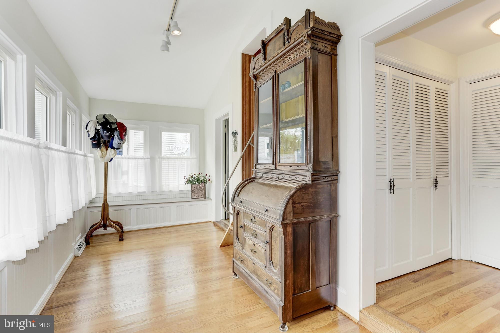 CHALK POINT - Residential