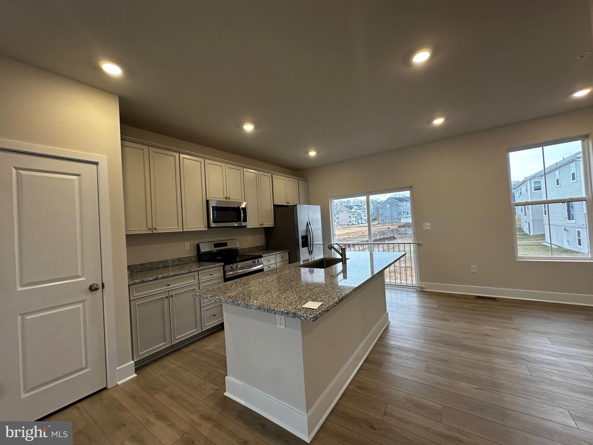 ST CHARLES - Residential