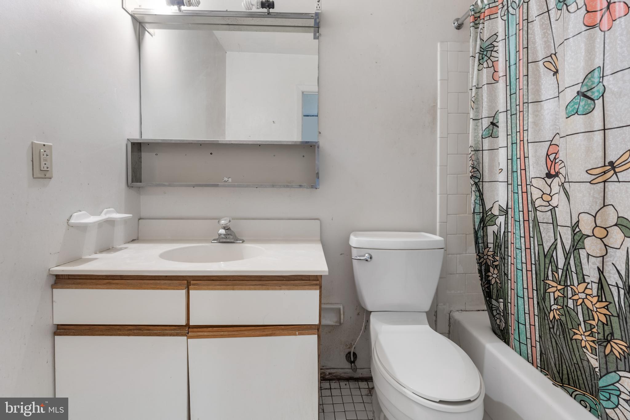 OLDE MILL ESTATES - Residential