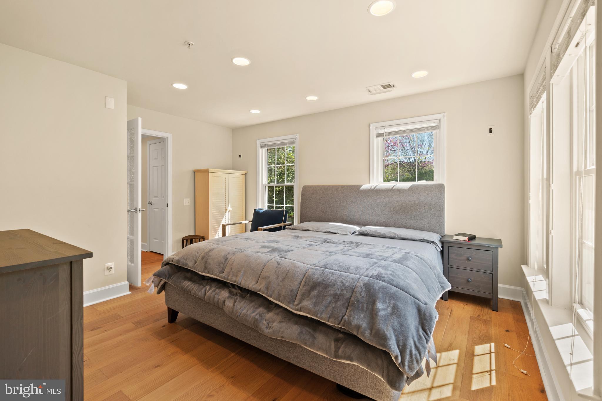 OAKLAWN - Residential