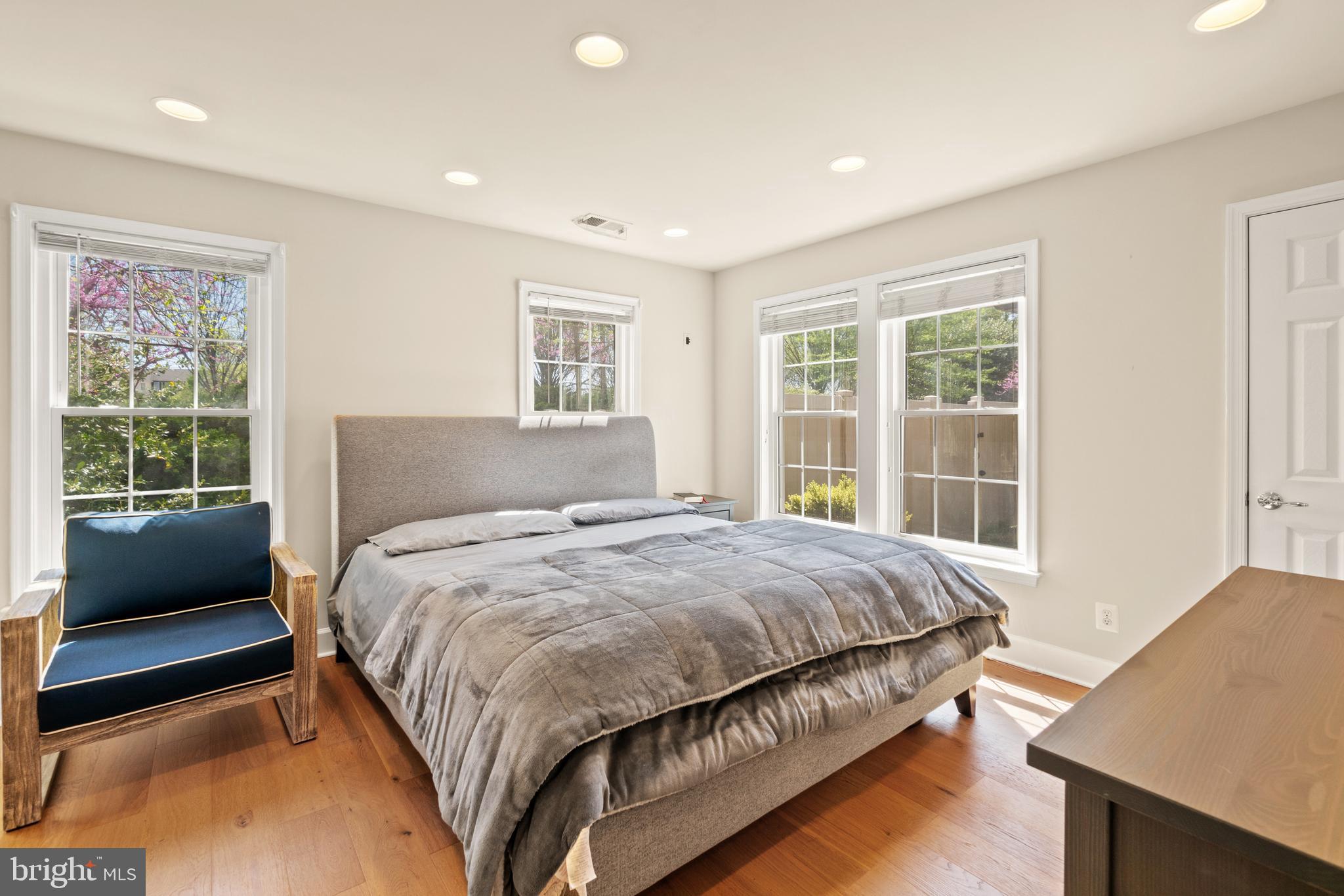 OAKLAWN - Residential