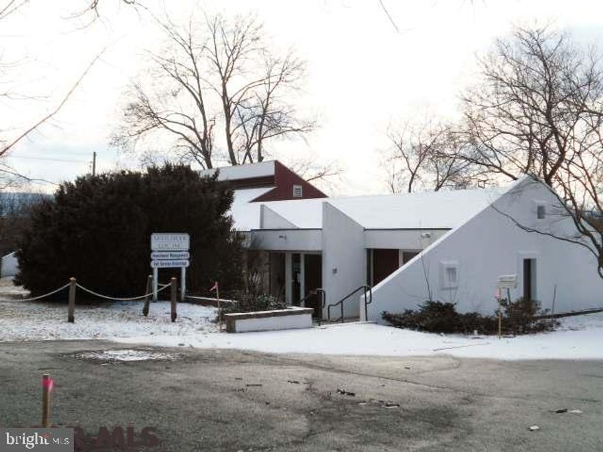 Commercial office building for lease or for sale. Zoned CP-3. Nice office space with many individual offices, kitchenette, two restrooms, large storage area & 20 parking spaces. Or purchase and build up to three stories for a different use. Rental rate is $4000 per month plus utilities.