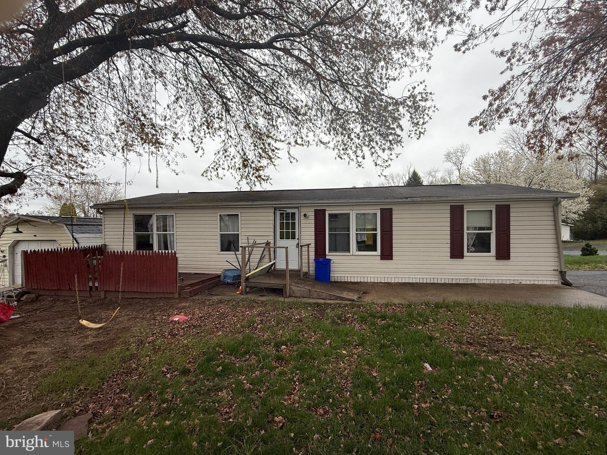 **Seller has a week to get a ratified contract on this property, please bring any and all offers!***
Welcome to 32 Walnut Drive, York Haven, PA – A Great Opportunity in Newberry Estates!
This 3-bedroom, 2-bath home is ready for someone with vision to bring it back to life. Located in the sought-after Newberry Estates Mobile Home Park, this home sits on a spacious lot with a large open field offering added privacy and a peaceful view between neighboring homes.
Inside, you’ll find a open and functional l layout with great potential. The furnace and water heater are just 2 years old, giving you a head start on key updates. With a little TLC, this home can truly shine.
Monthly ground rent is $665 and includes trash, sewer, and water. Buyers must be park approved!
Don’t miss this chance to customize your own space in a quiet and friendly community. Schedule your showing today!