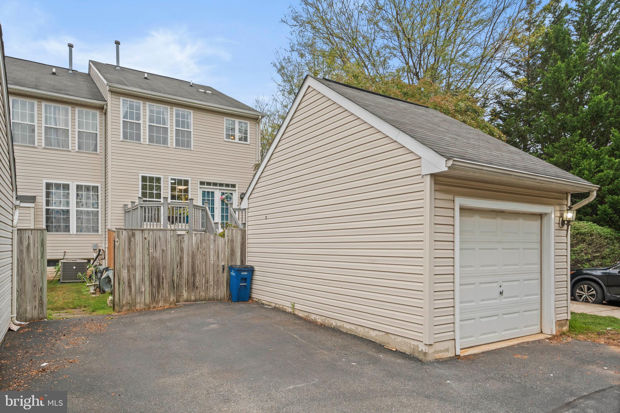 KINGSVIEW RIDGE - Residential