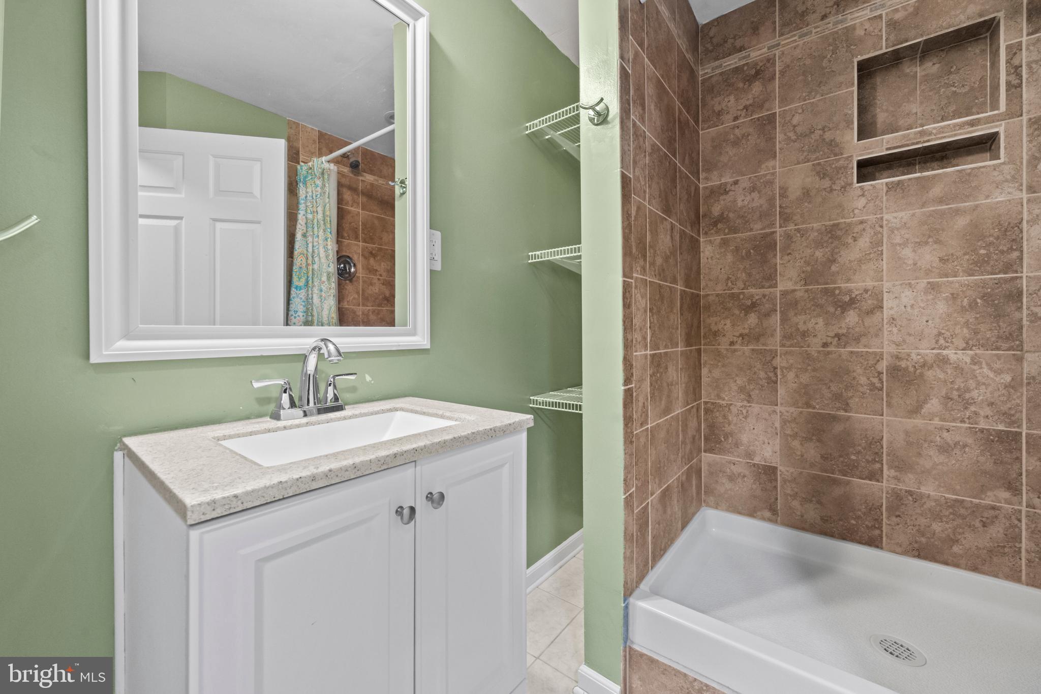 KINGSVIEW RIDGE - Residential