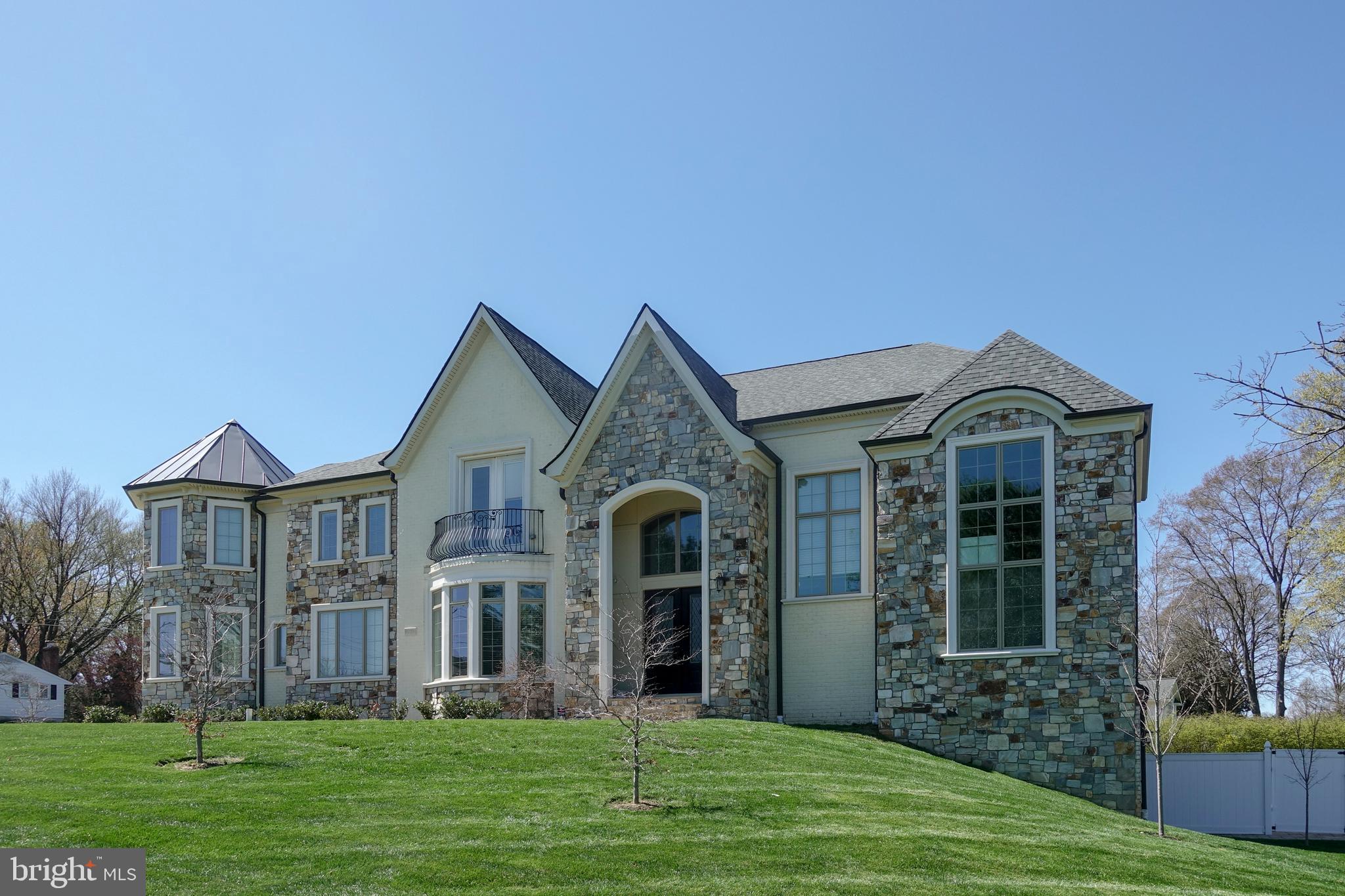 BROYHILL LANGLEY ESTATES - Residential