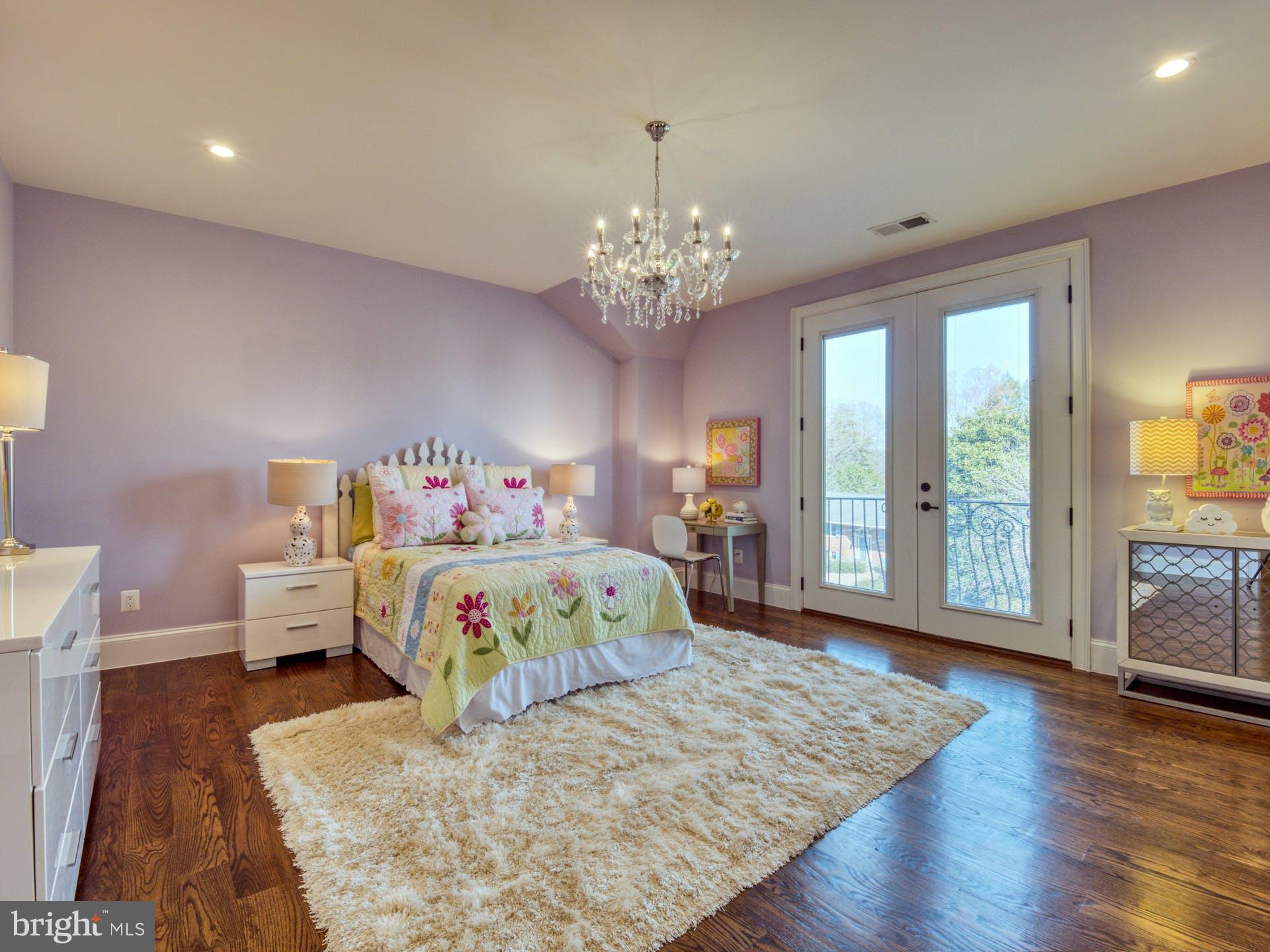 BROYHILL LANGLEY ESTATES - Residential