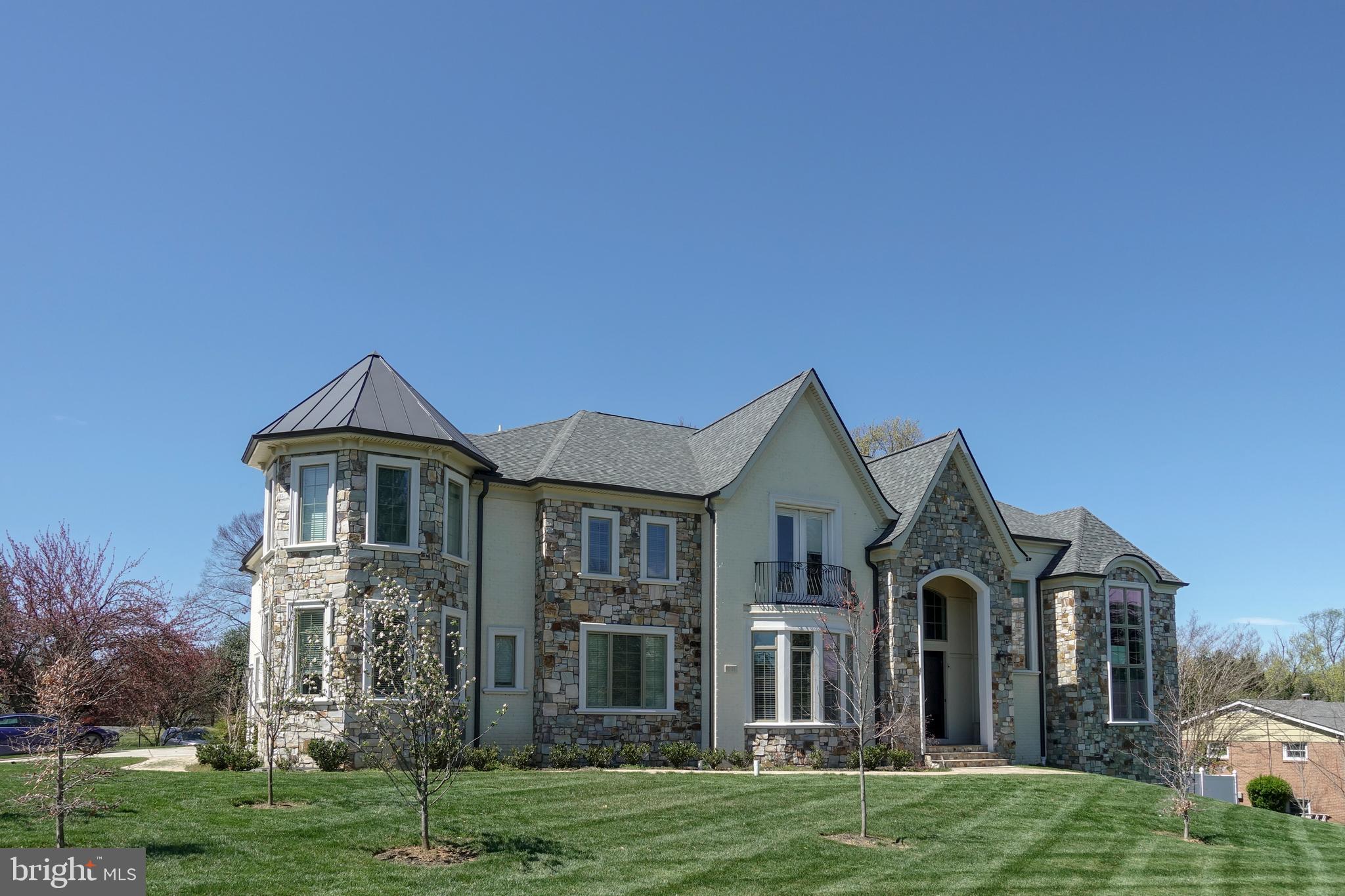 BROYHILL LANGLEY ESTATES - Residential