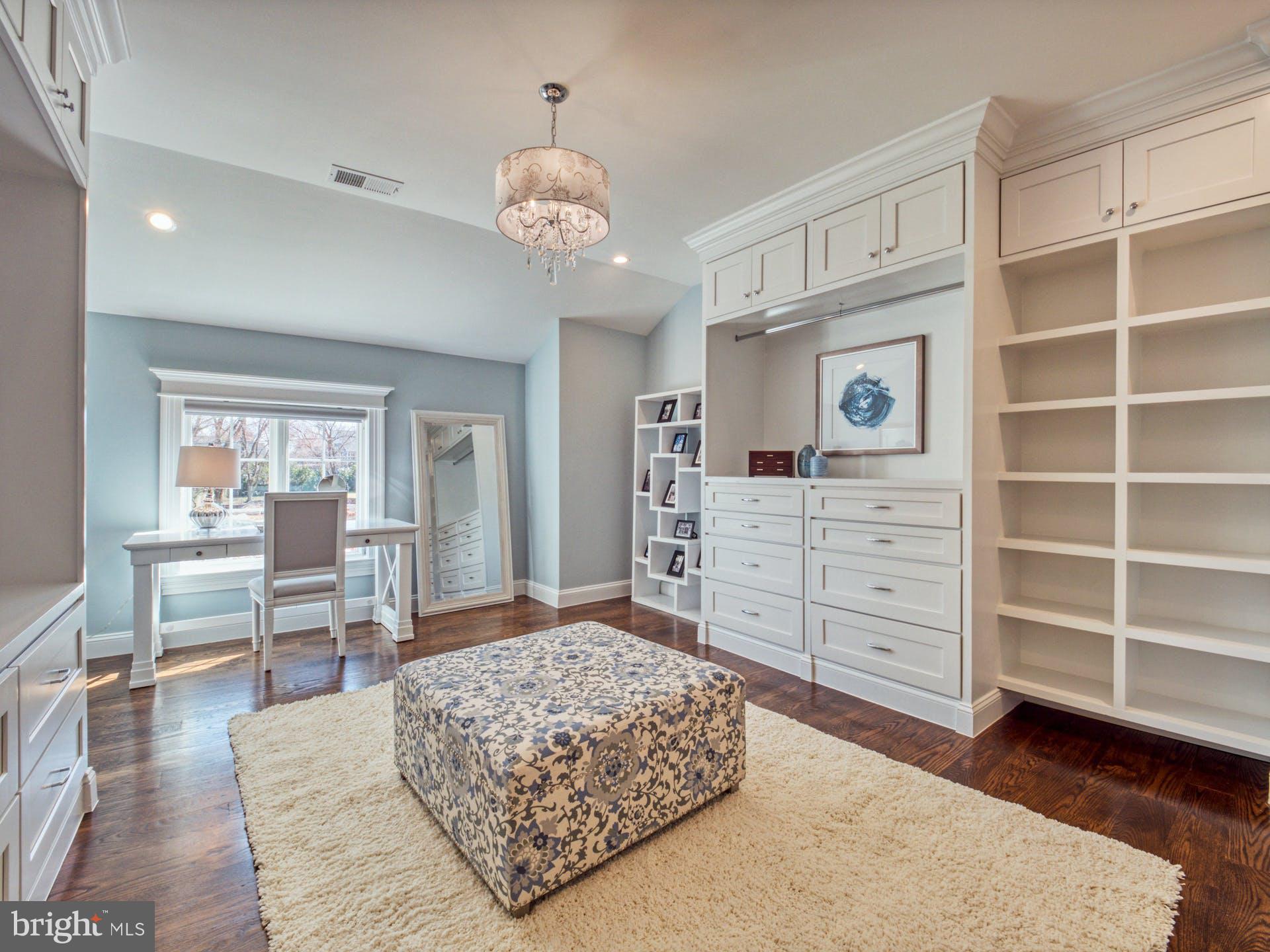 BROYHILL LANGLEY ESTATES - Residential