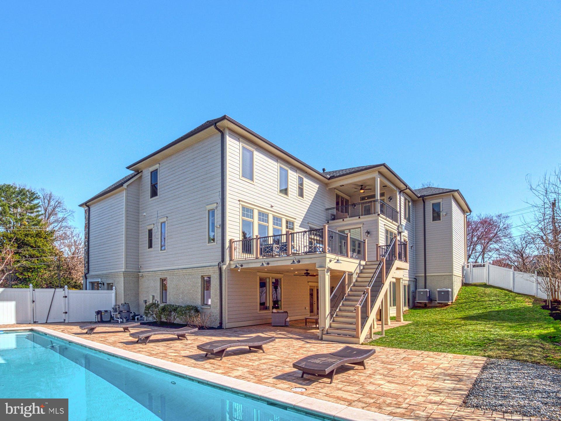 BROYHILL LANGLEY ESTATES - Residential