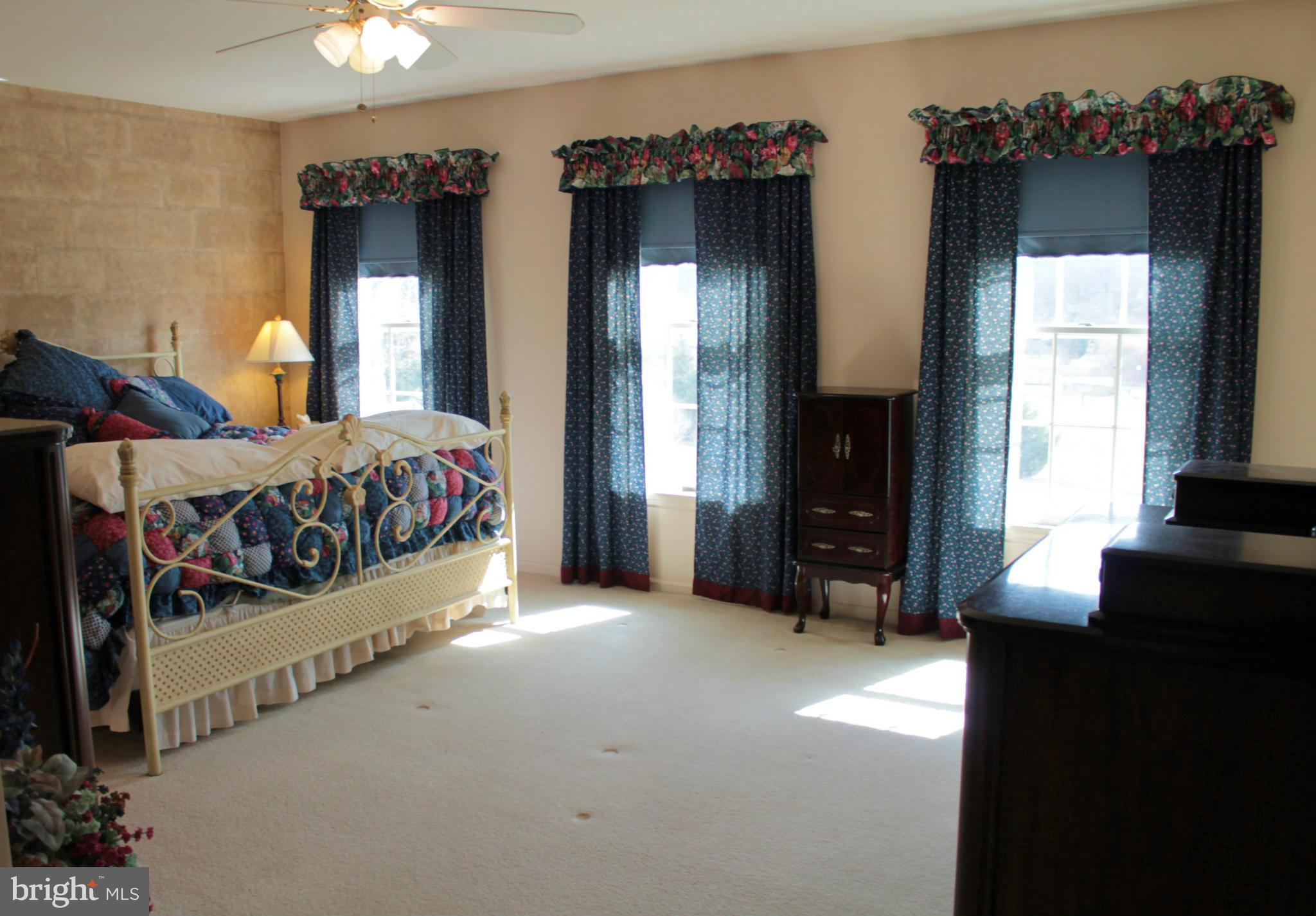 HIGHLAND VIEW ESTATES - Residential