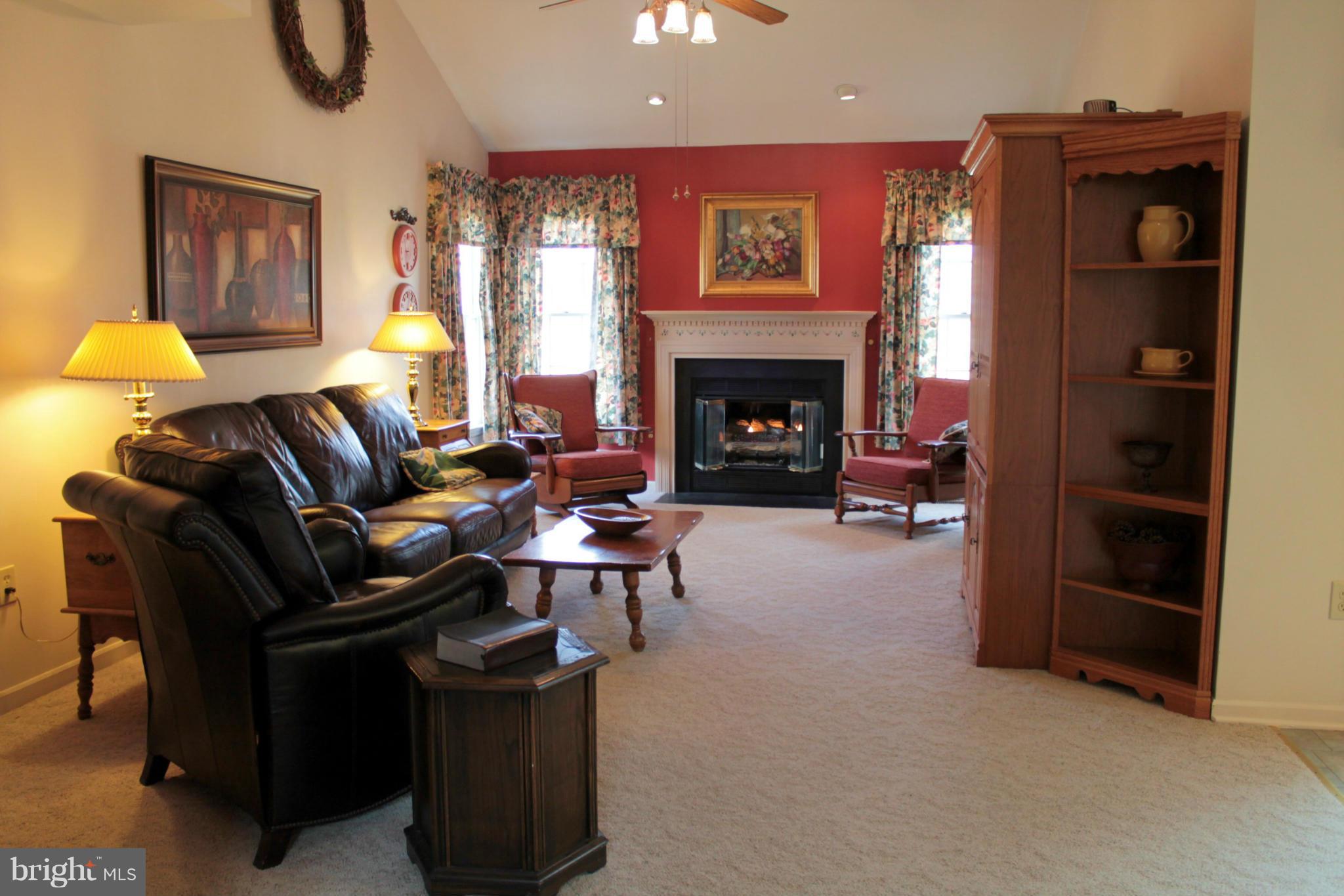 HIGHLAND VIEW ESTATES - Residential