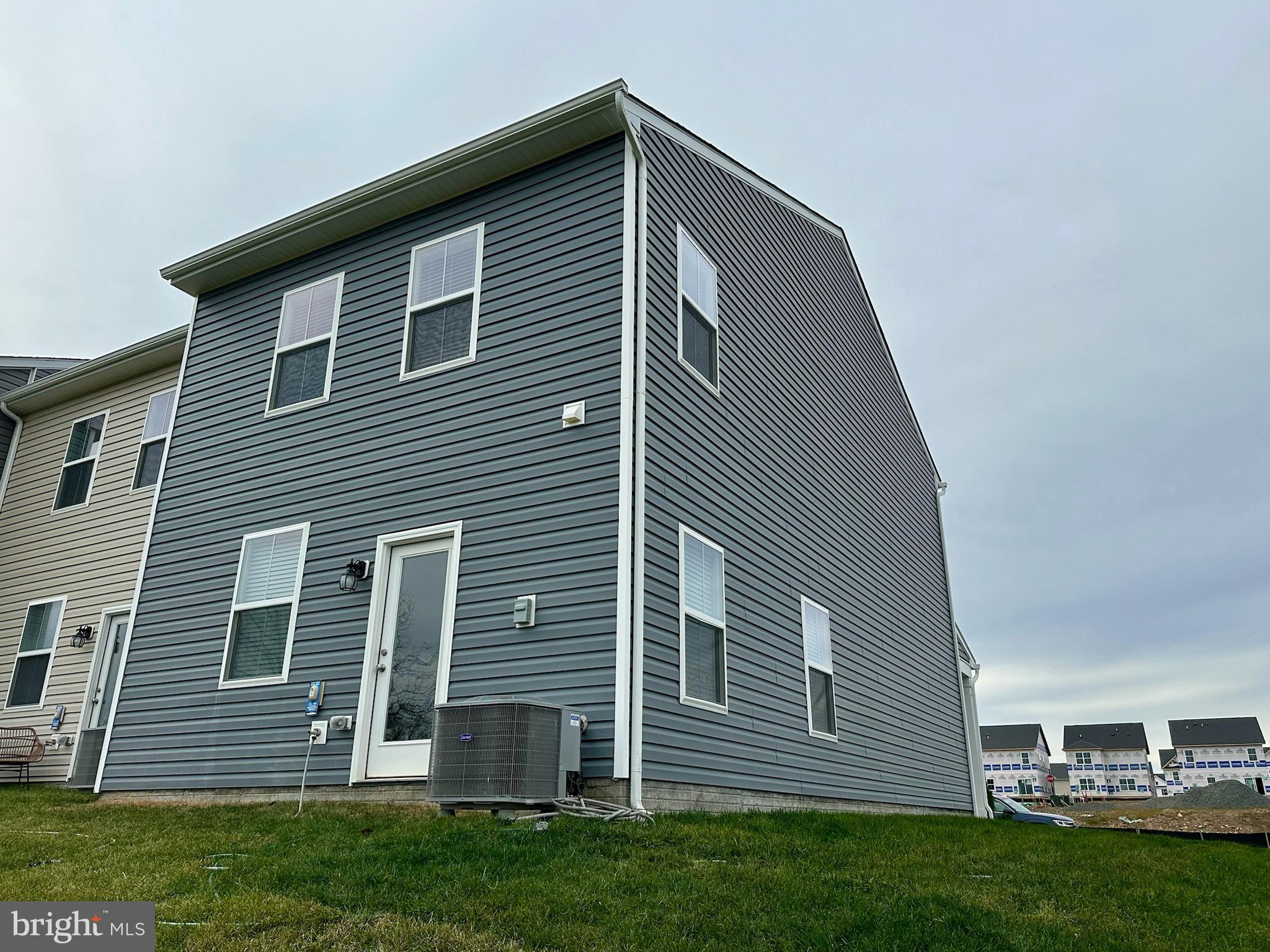 RETREAT AT WINDING CREEK - Residential Lease