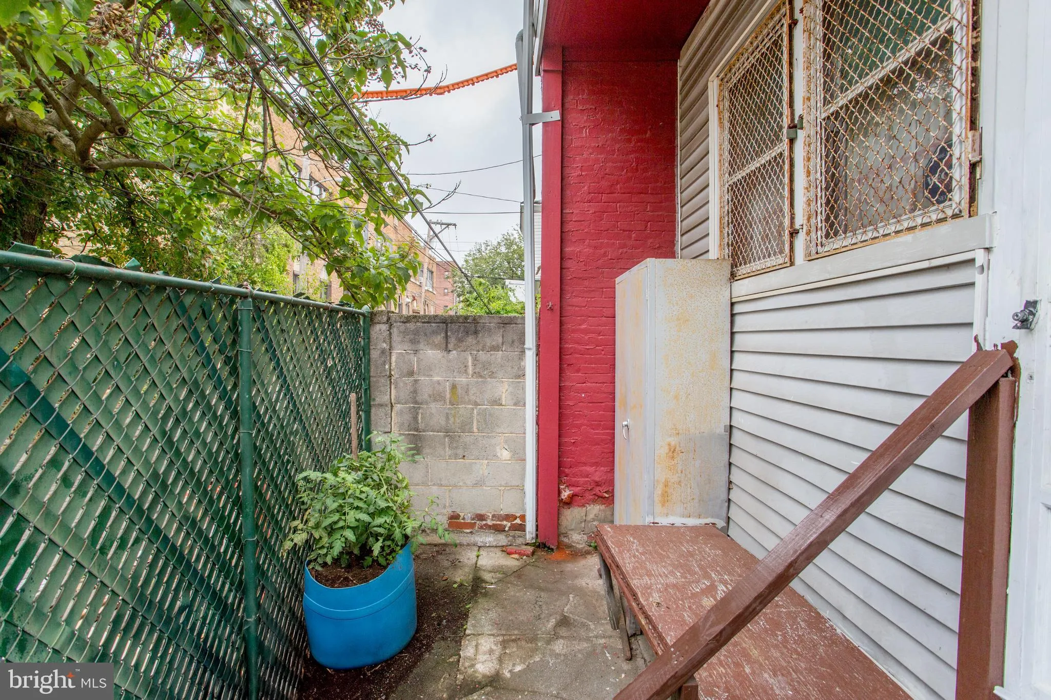 Philadelphia, Pennsylvania 19121, United States, 3 Bedrooms Bedrooms, ,2 BathroomsBathrooms,Residential,Pending,41986