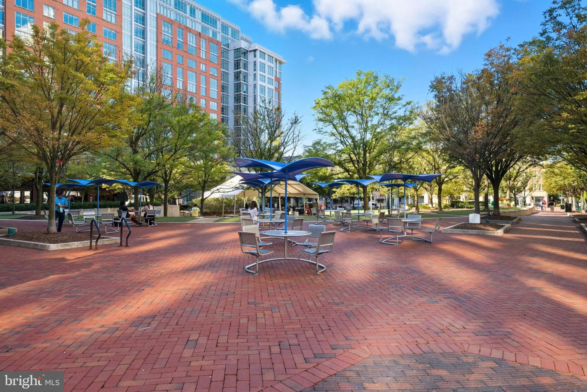 Reston, Virginia 20190, United States, 2 Bedrooms Bedrooms, ,2 BathroomsBathrooms,Residential,Pending,214265