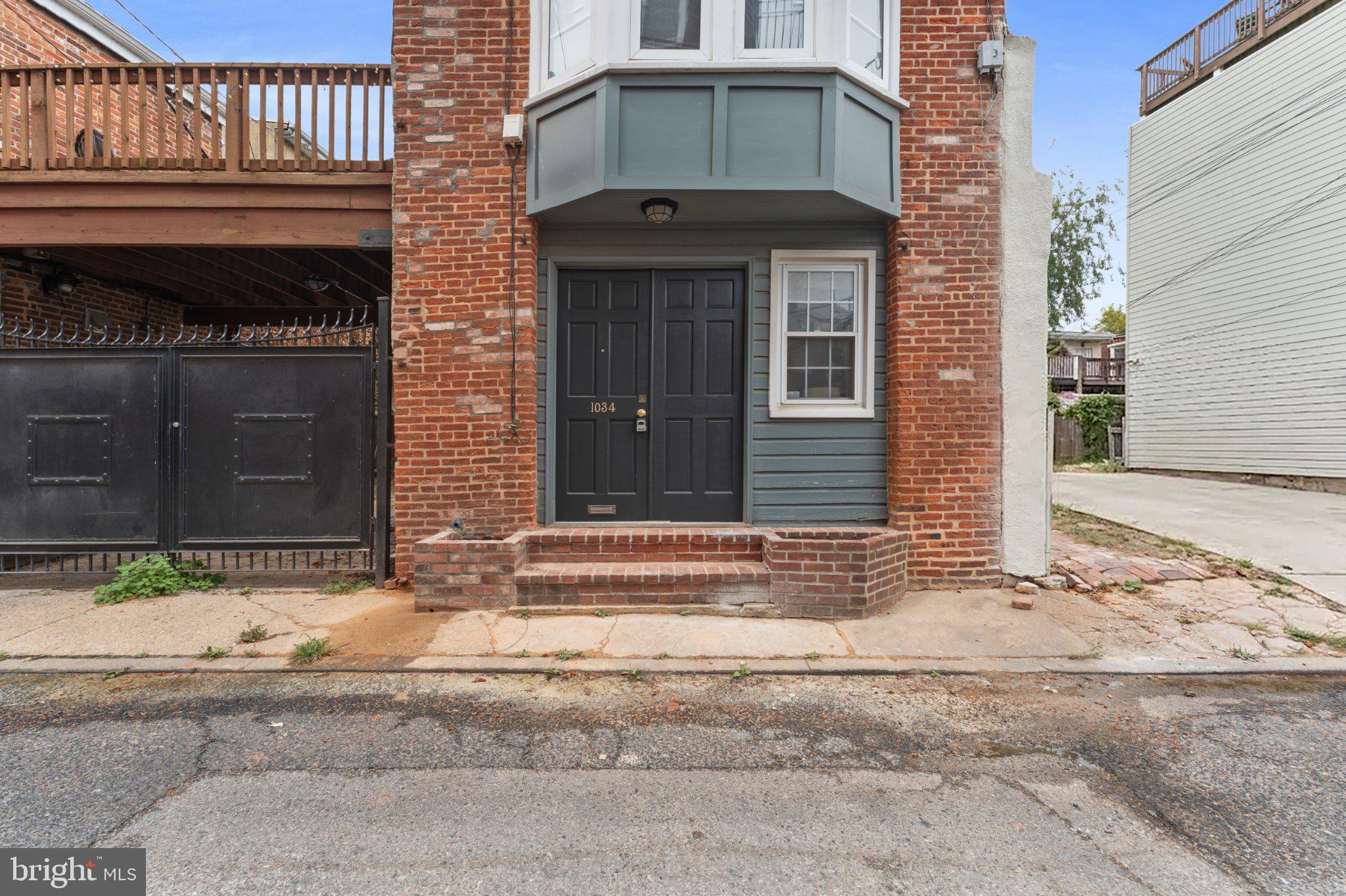 1034 OLIVE STREET