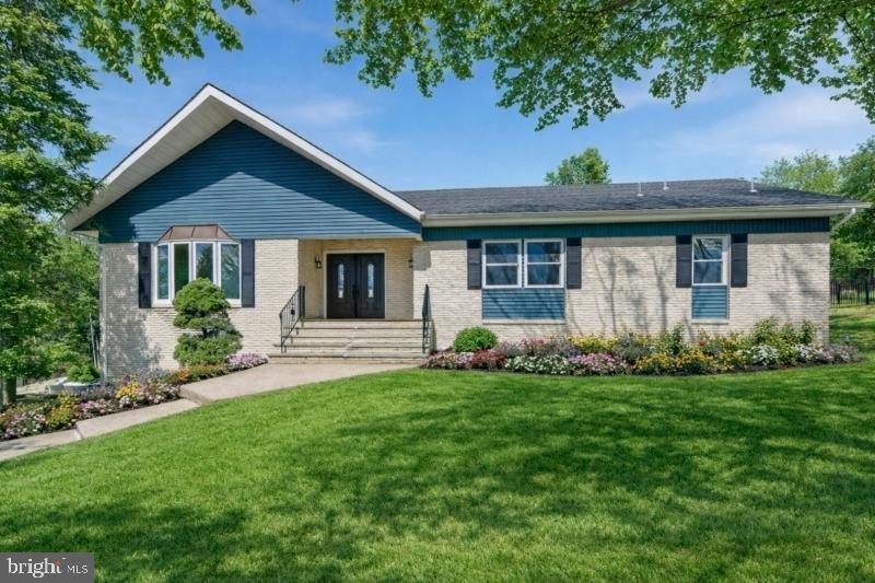 2 ROSSI DRIVE