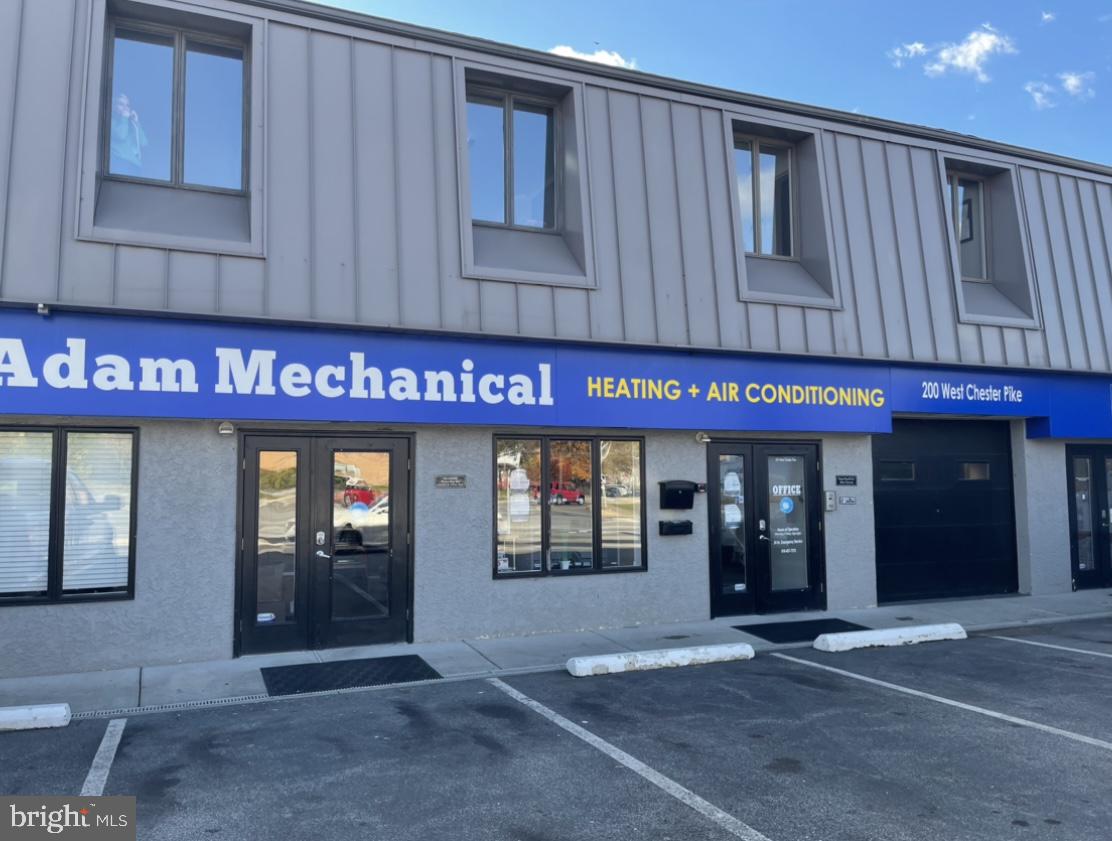 Income producing assemblage of parcels in Haverford Township, fully leased, aprox. SqFt 5000 of commercial zoned space, currently occupied by Adam Mechanichal, in the intersection of Darby Rd and West Chester Pike. Ampler parking, full basement and entirely renovated and updated building. Parcels include 2 - 2bedroom/1bathroom apartments, fully leased as well.