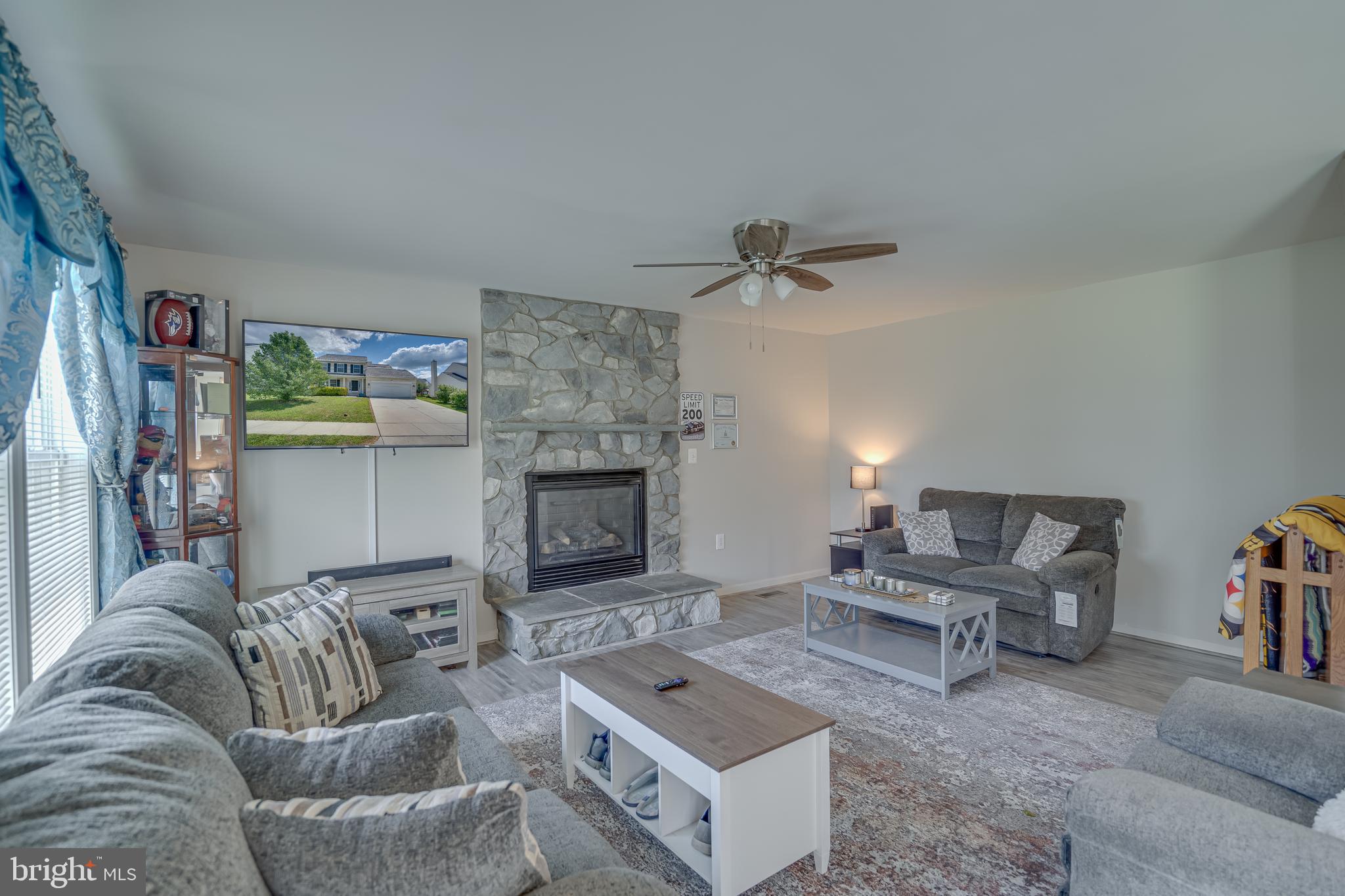 RIVERSIDE VILLAGES - Residential