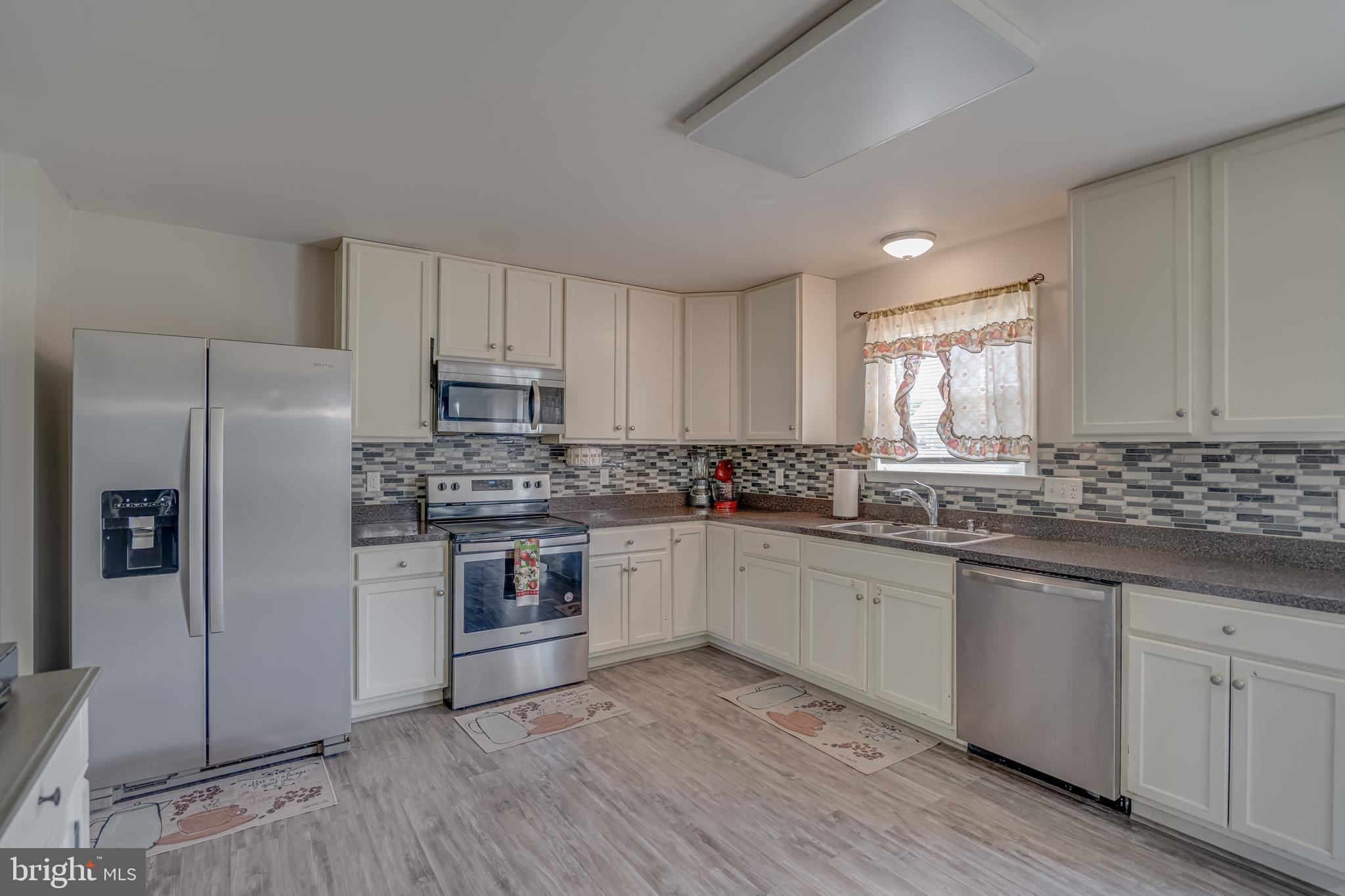 RIVERSIDE VILLAGES - Residential