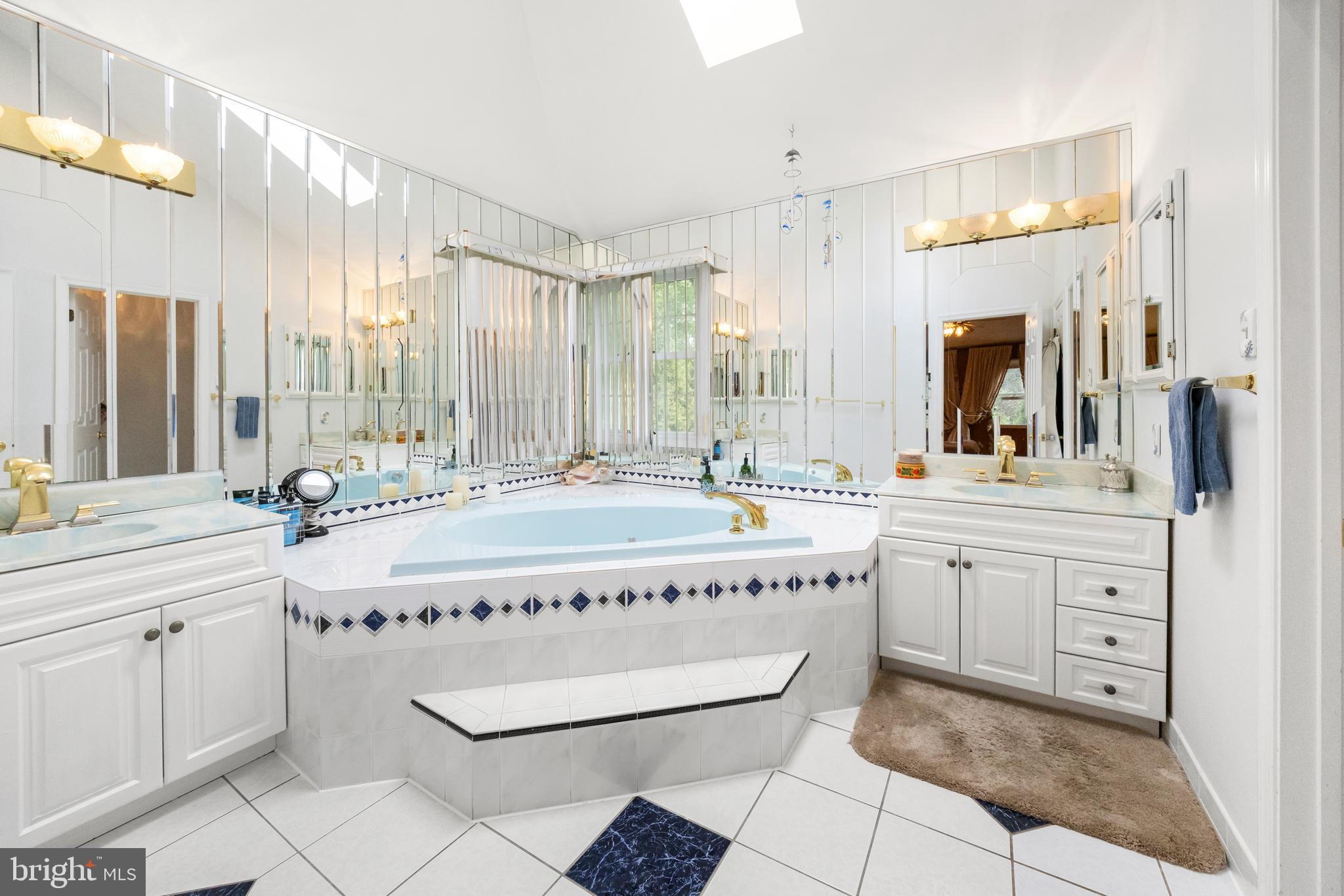 LONGFIELD WOODS - Residential