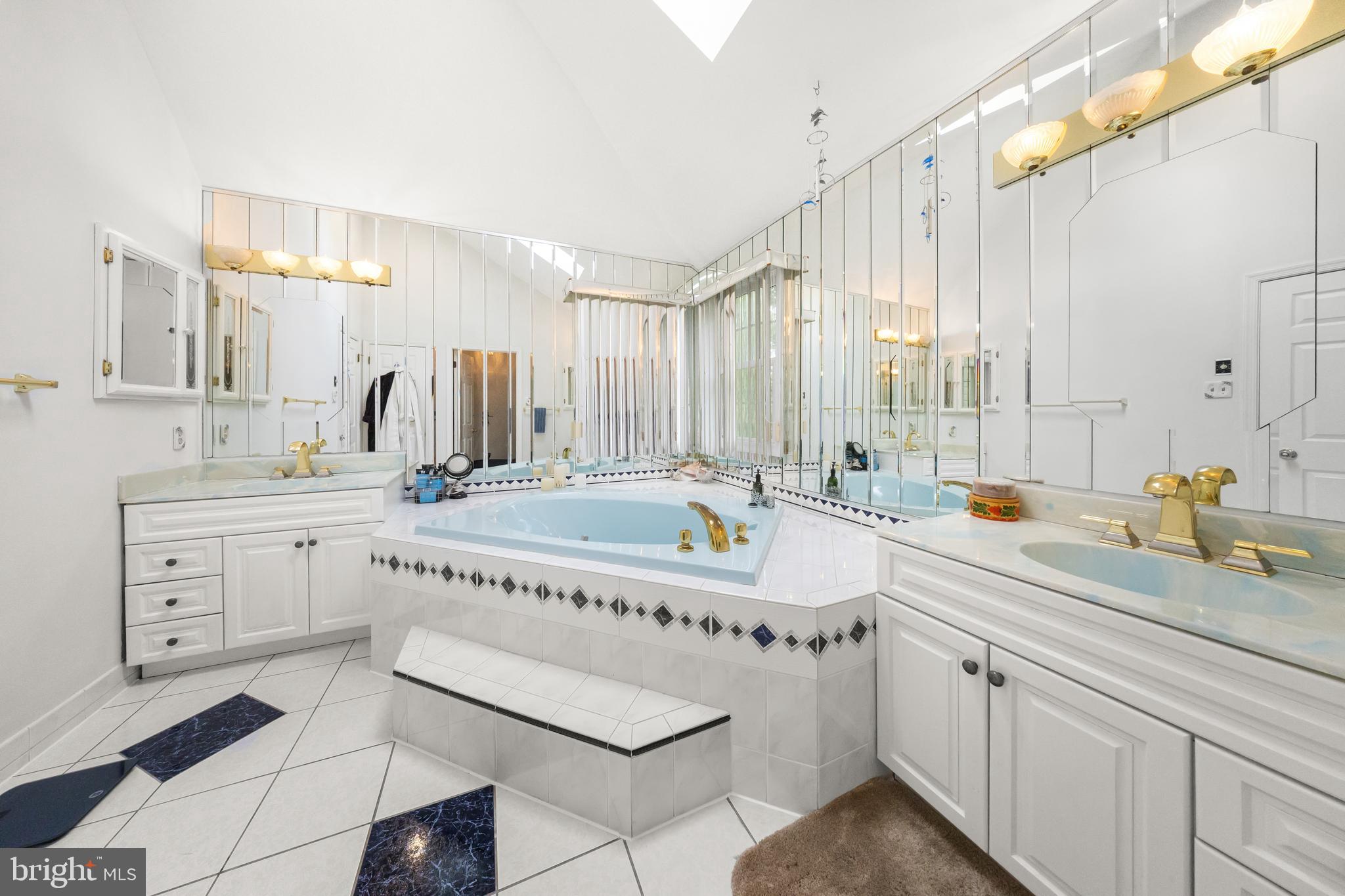 LONGFIELD WOODS - Residential