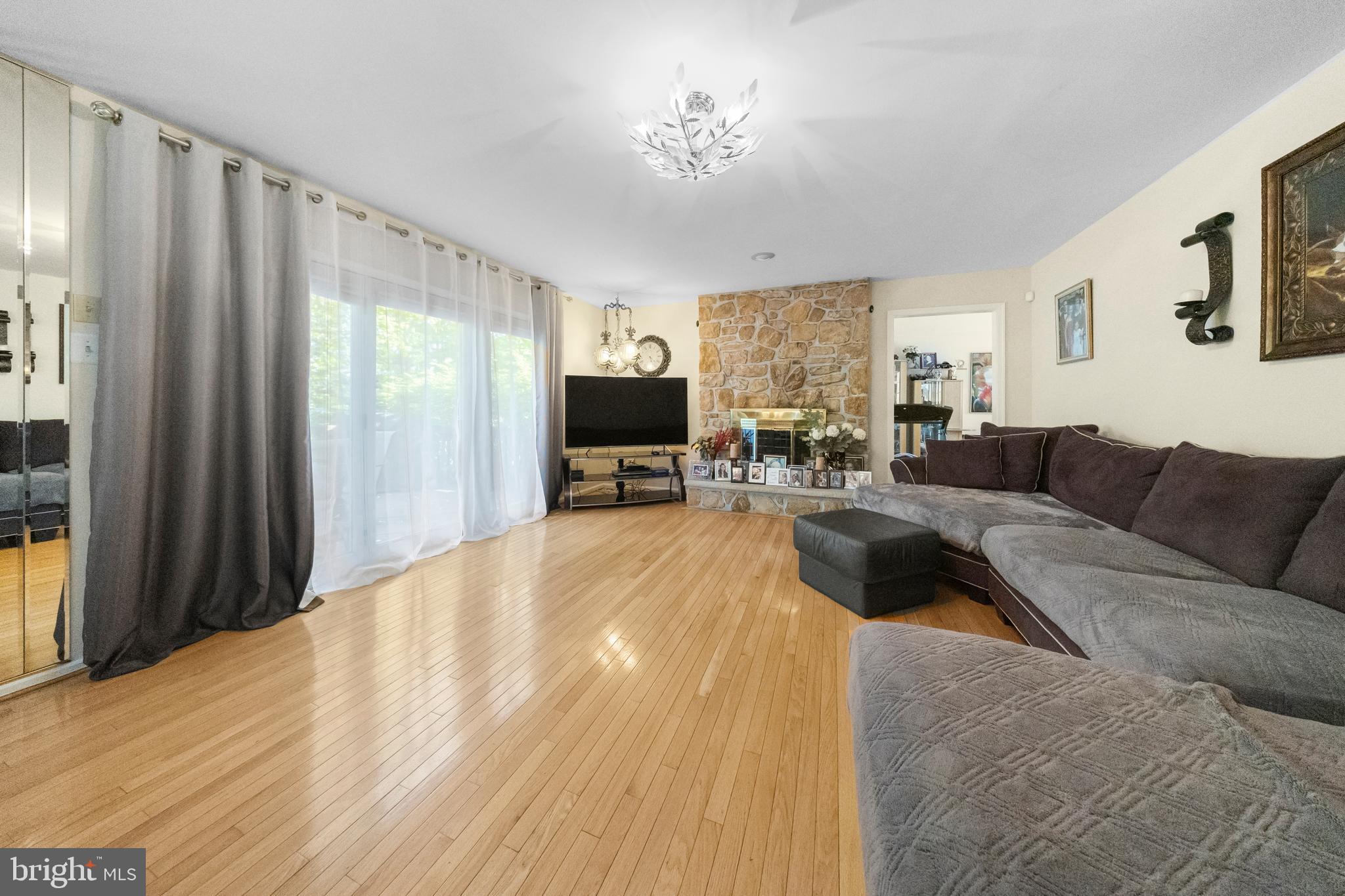 LONGFIELD WOODS - Residential