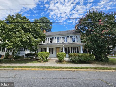 Homes For Sale - 513 Pine Street<br/> LAUREL, DE 19956