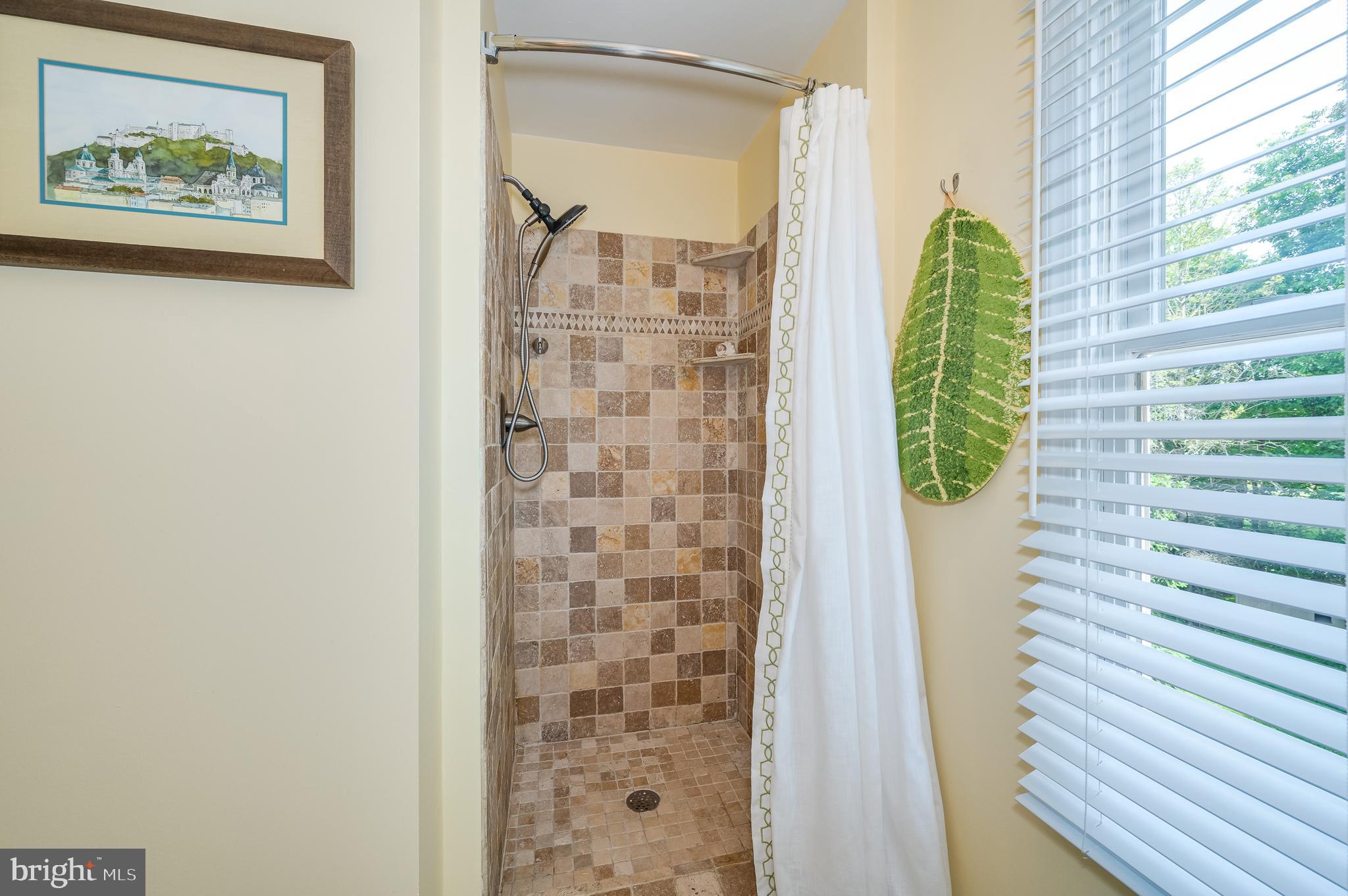 GLENN MEADOWS - Residential