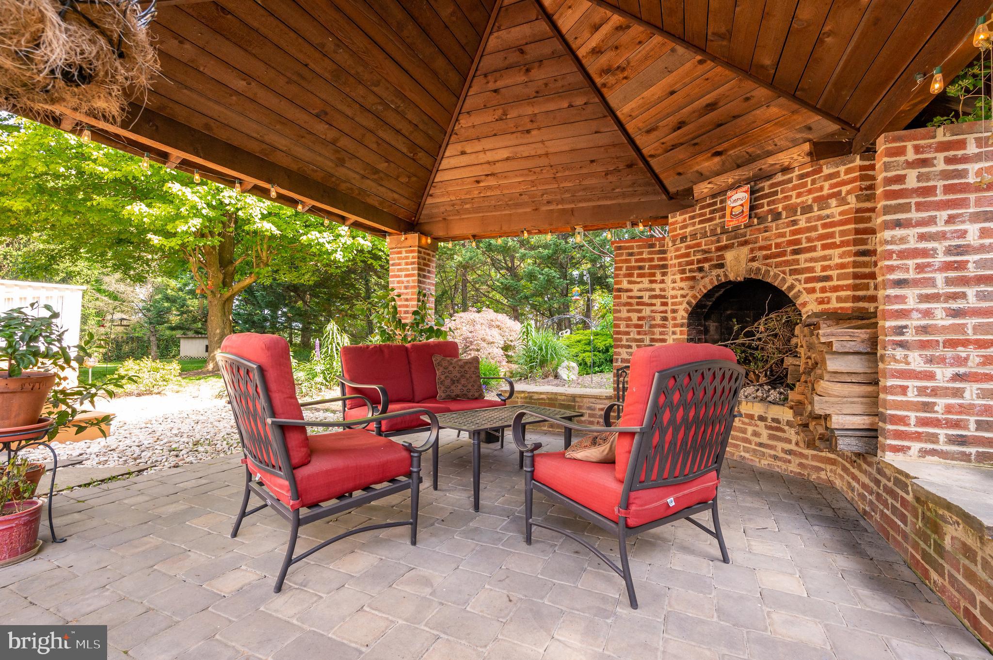 GLENN MEADOWS - Residential