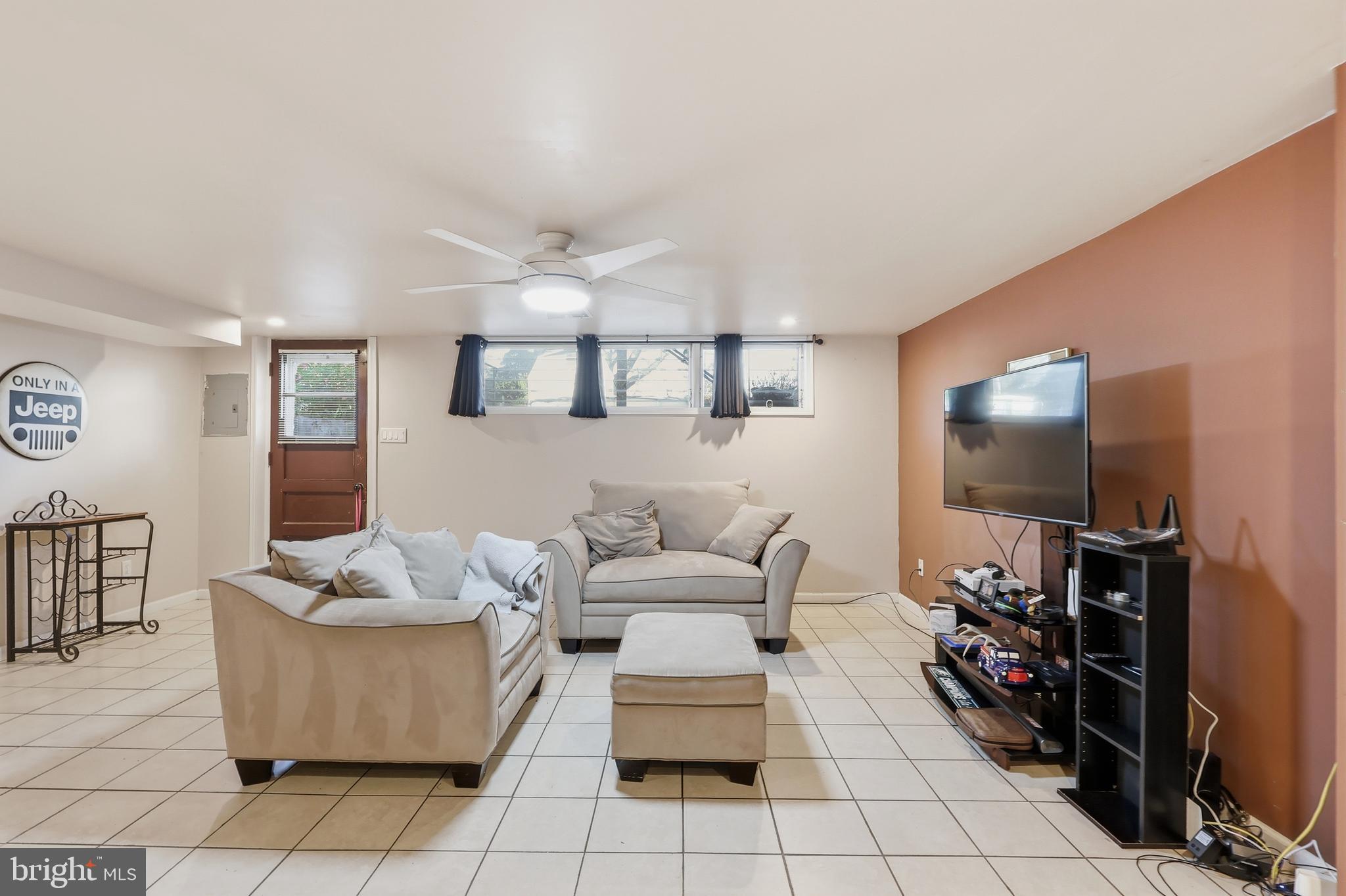 ROXBOROUGH - Residential