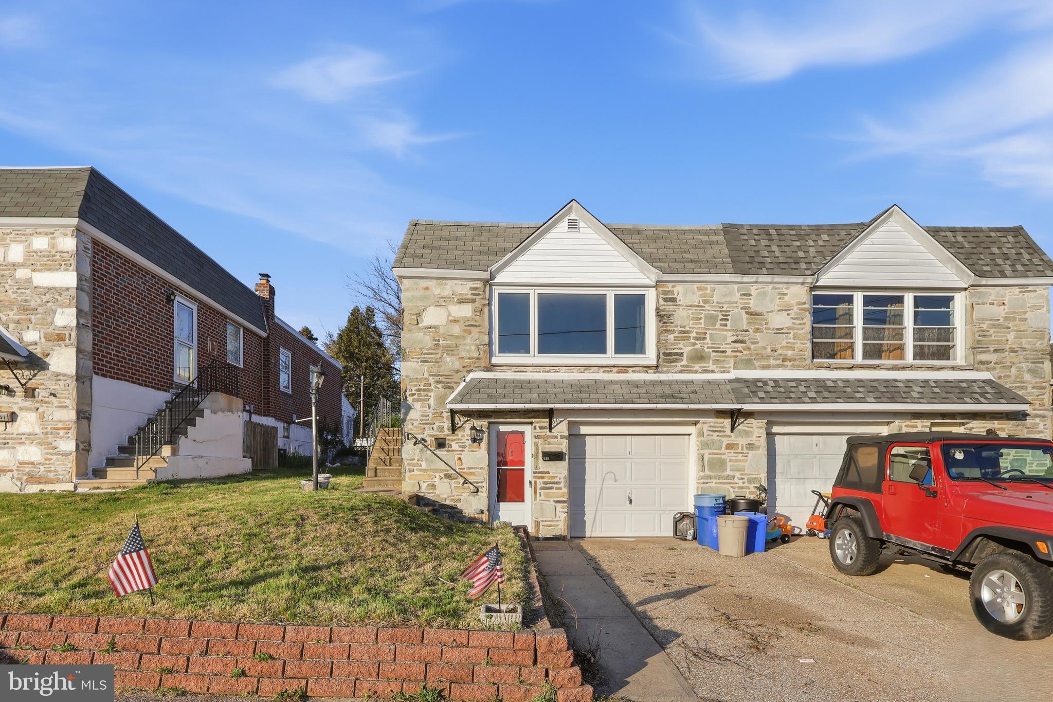 ROXBOROUGH - Residential