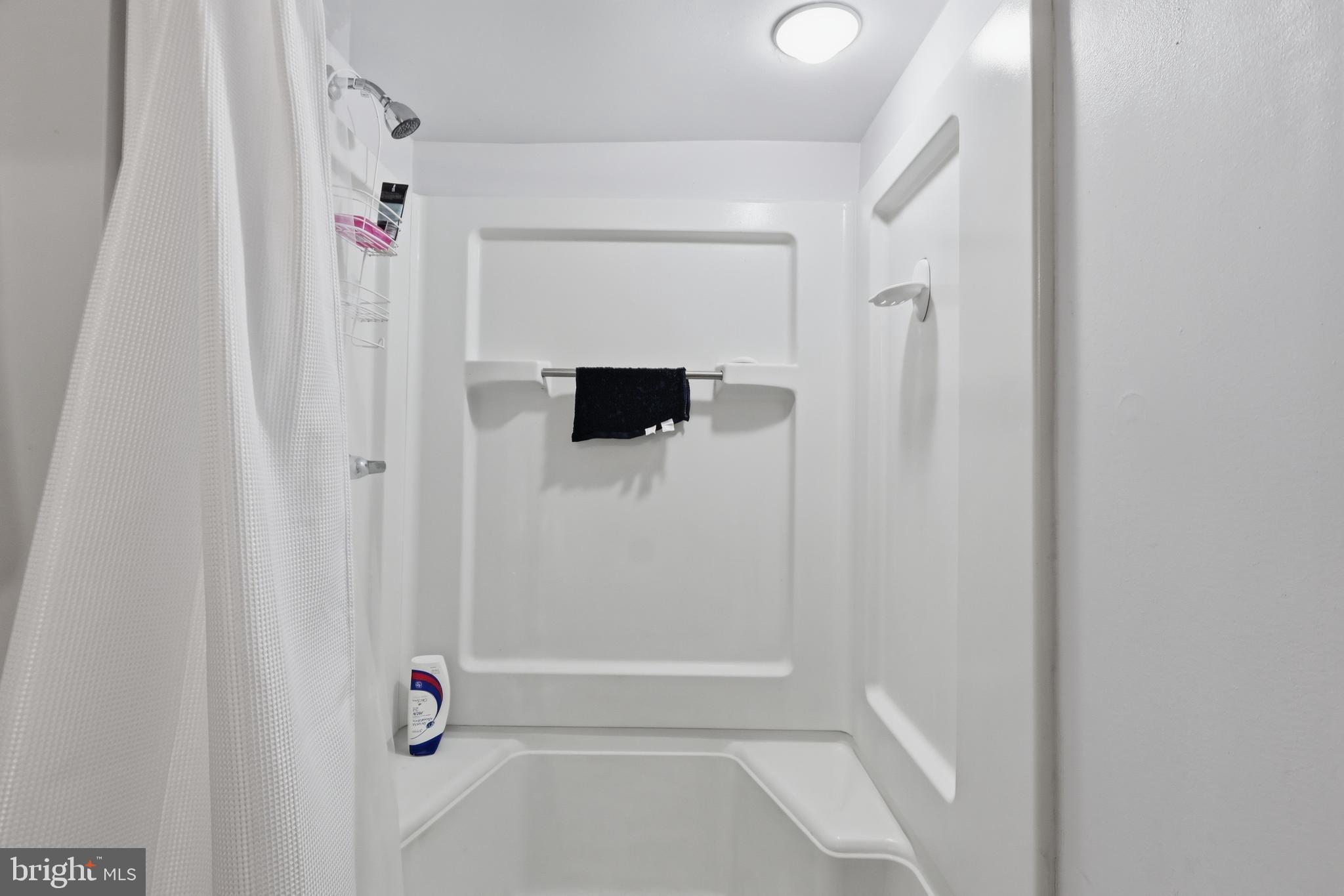 ROXBOROUGH - Residential