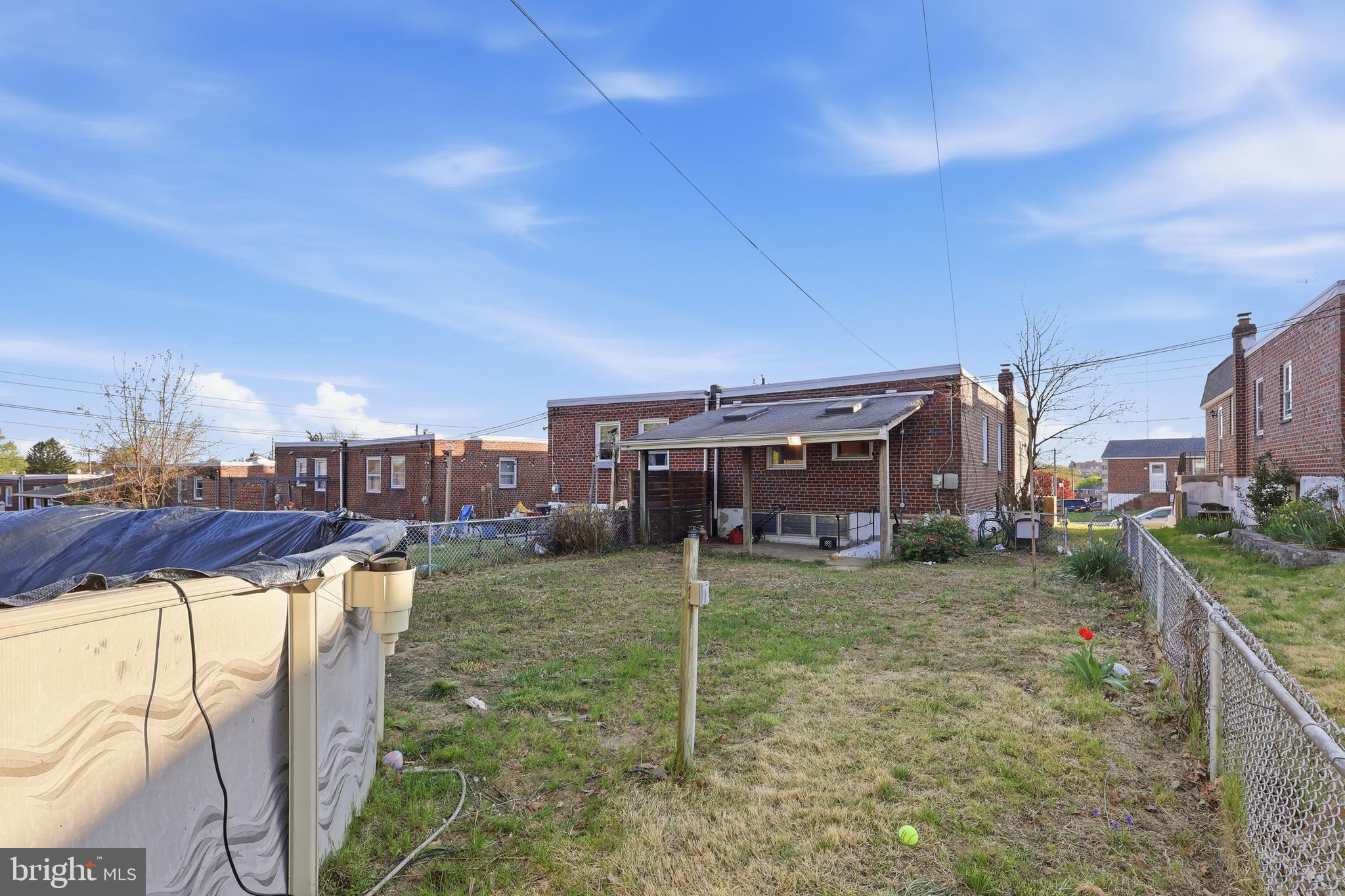 ROXBOROUGH - Residential