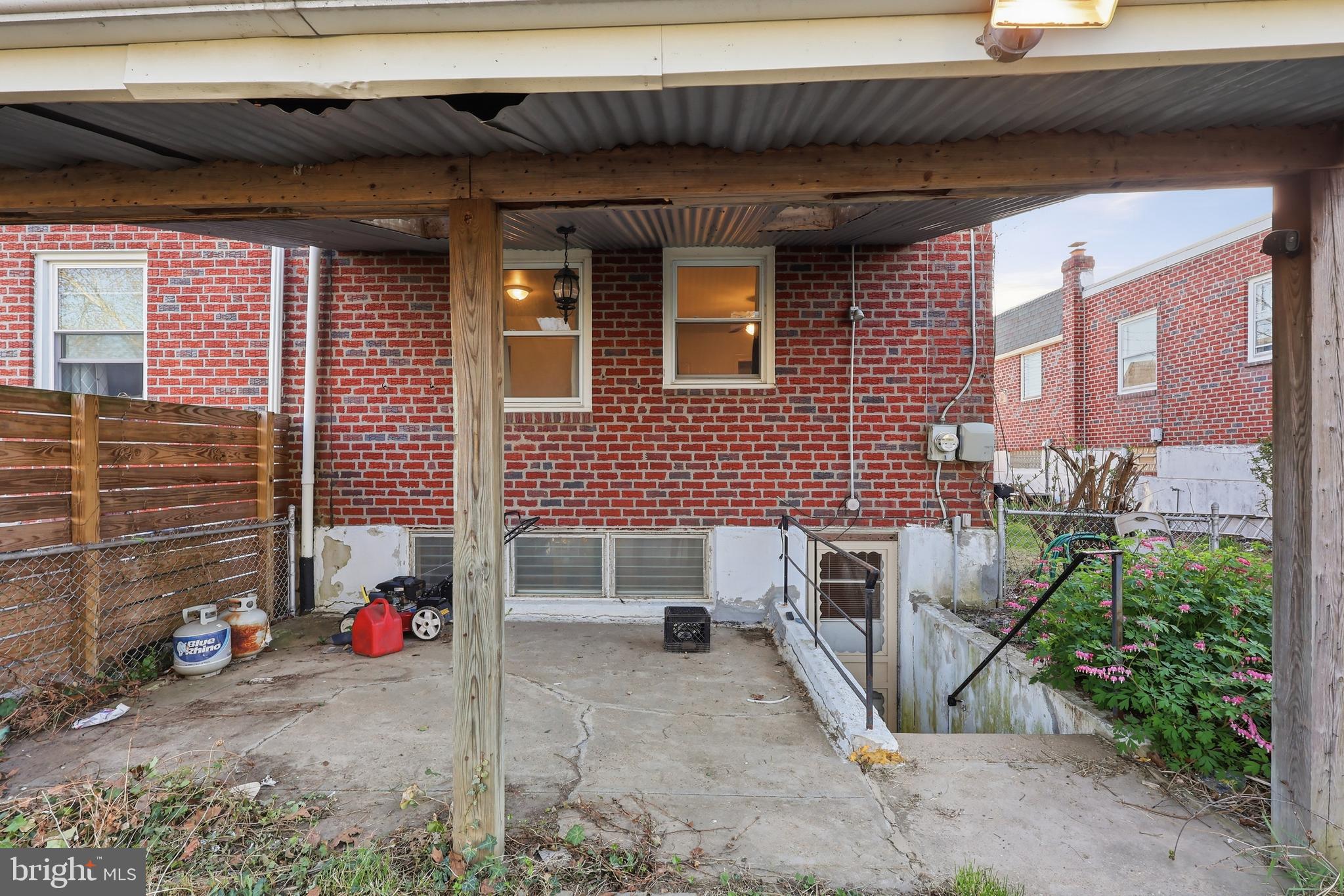 ROXBOROUGH - Residential