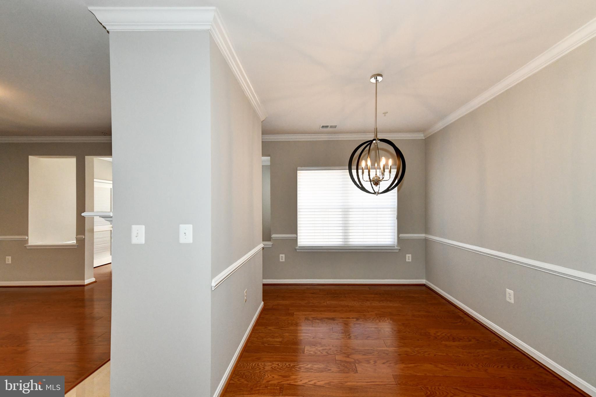 CAMERON GROVE CONDO IX> - Residential