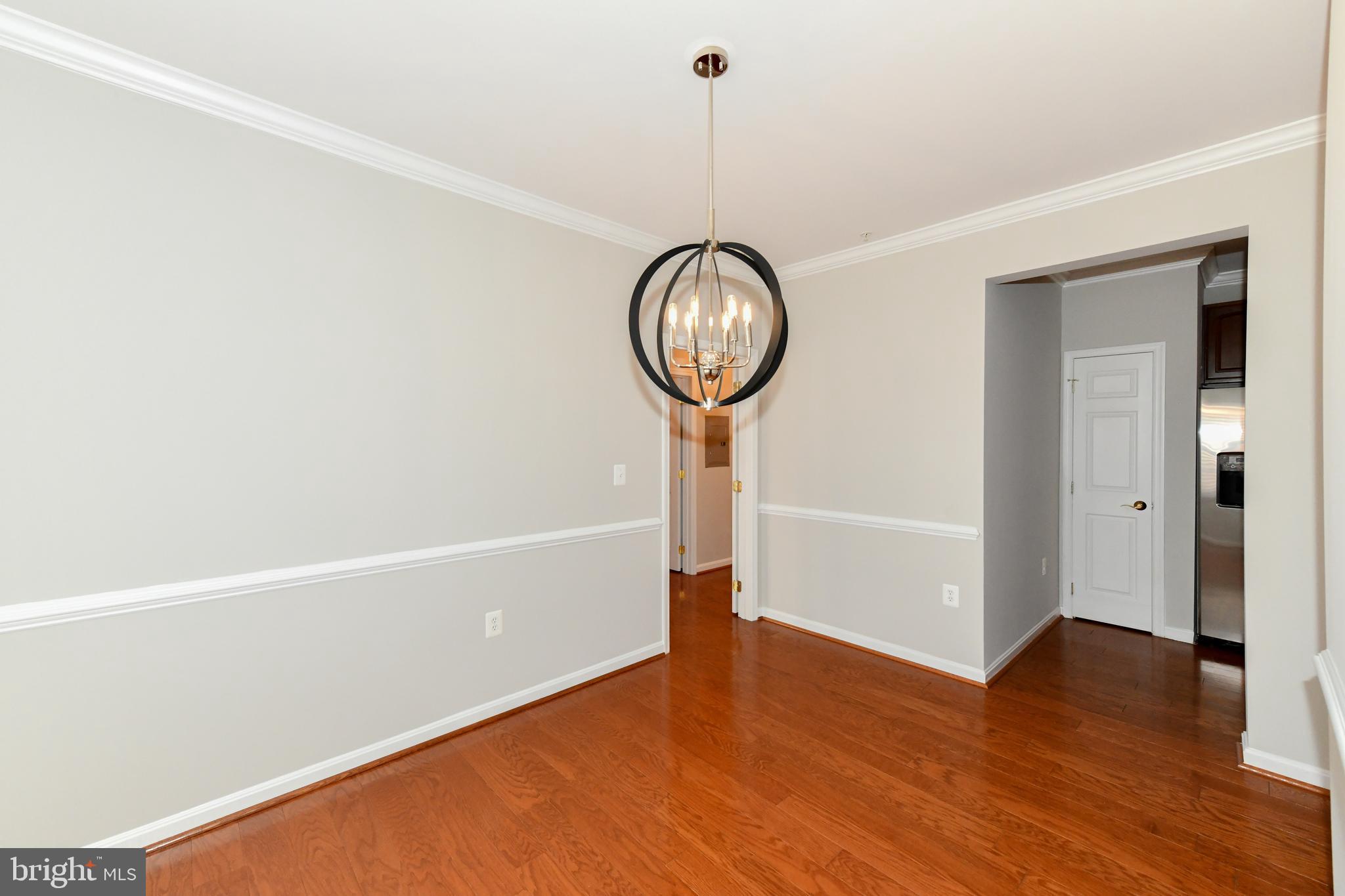 CAMERON GROVE CONDO IX> - Residential