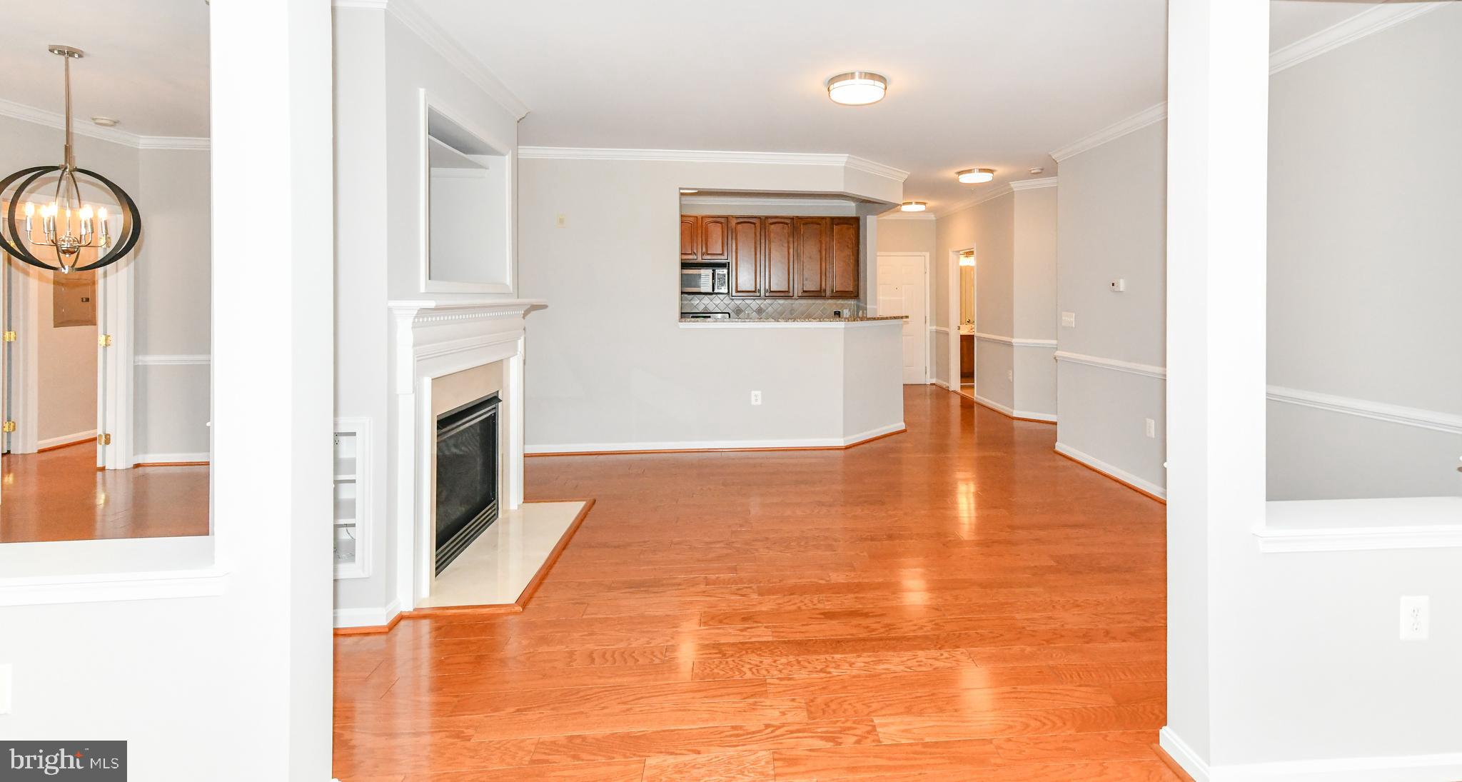 CAMERON GROVE CONDO IX> - Residential