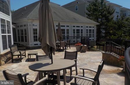 CAMERON GROVE CONDO IX> - Residential