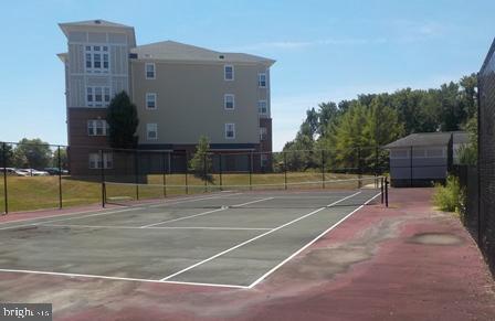 CAMERON GROVE CONDO IX> - Residential