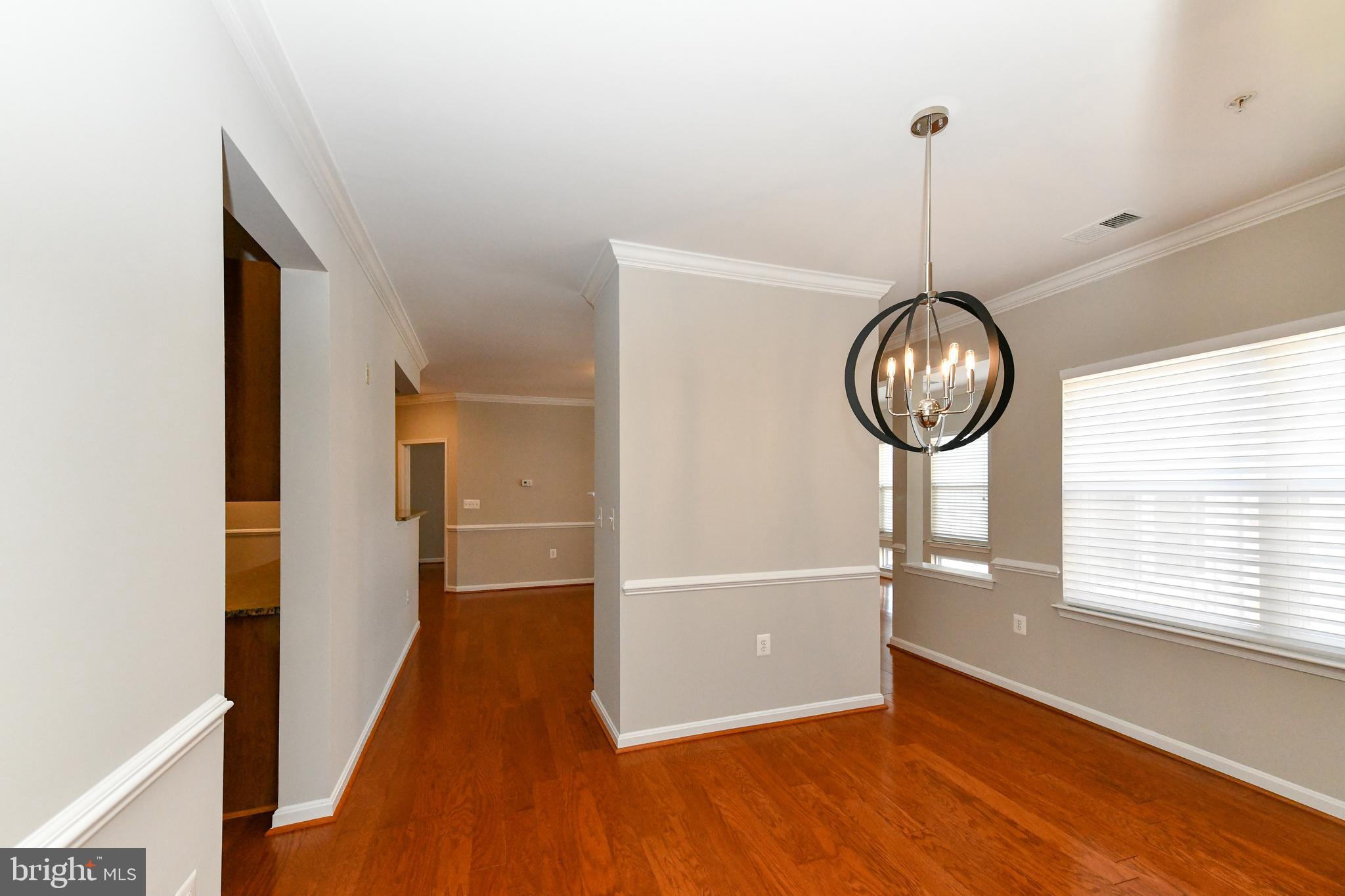 CAMERON GROVE CONDO IX> - Residential