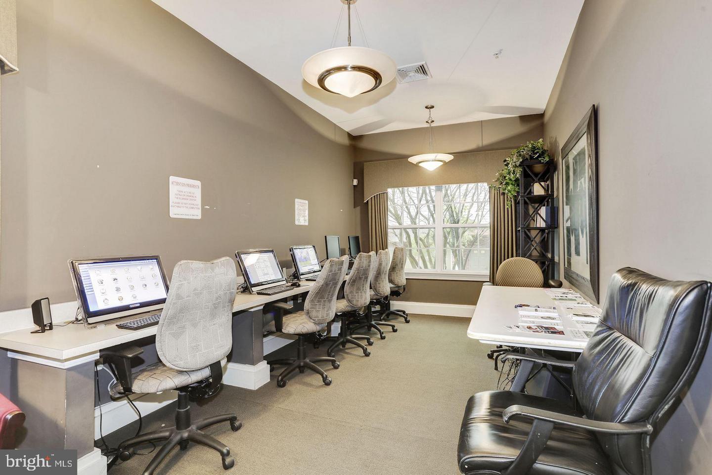 CAMERON GROVE CONDO IX> - Residential