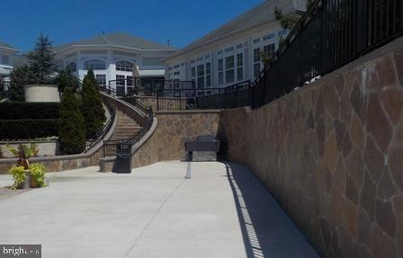 CAMERON GROVE CONDO IX> - Residential