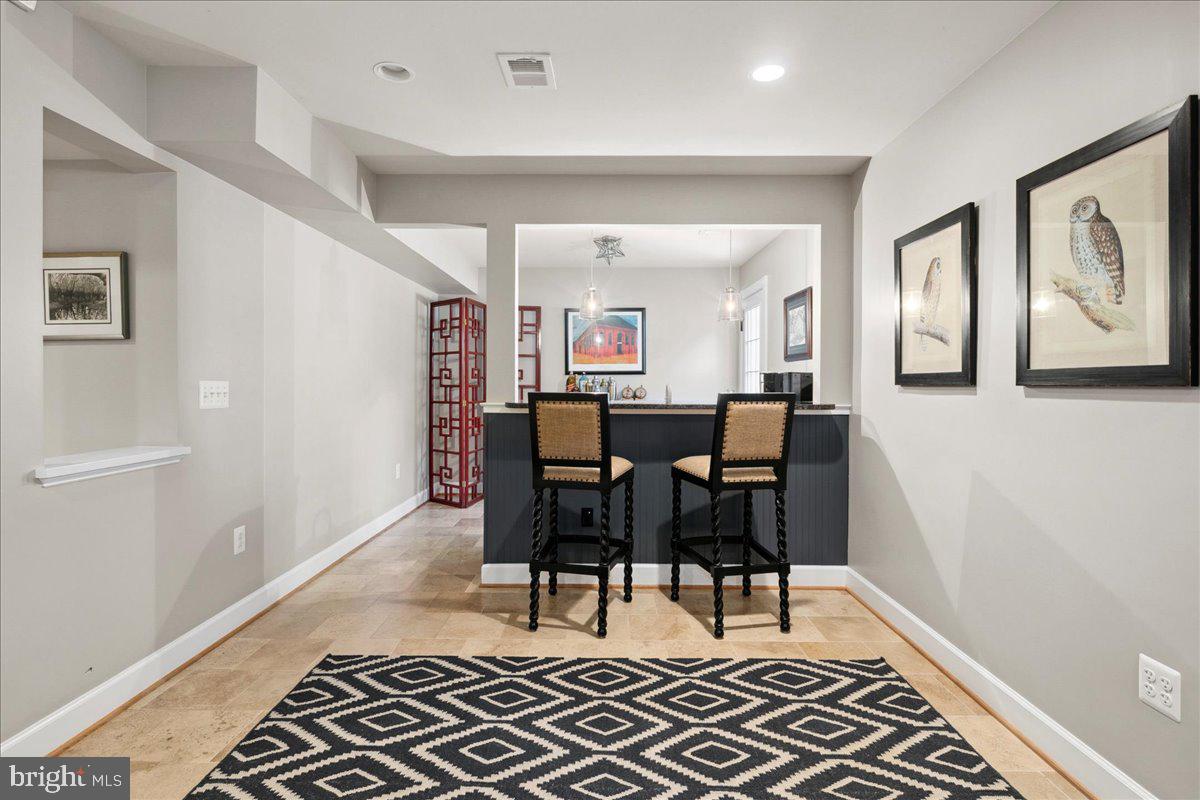 GOLF CLUB MANOR - Residential