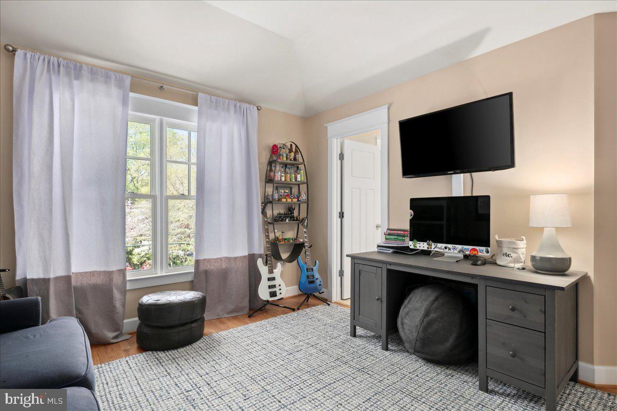 GOLF CLUB MANOR - Residential