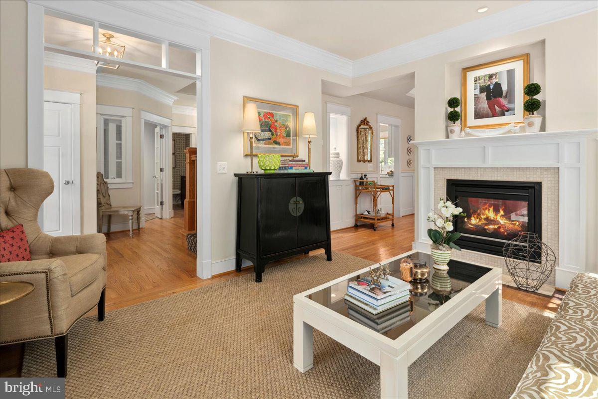 GOLF CLUB MANOR - Residential