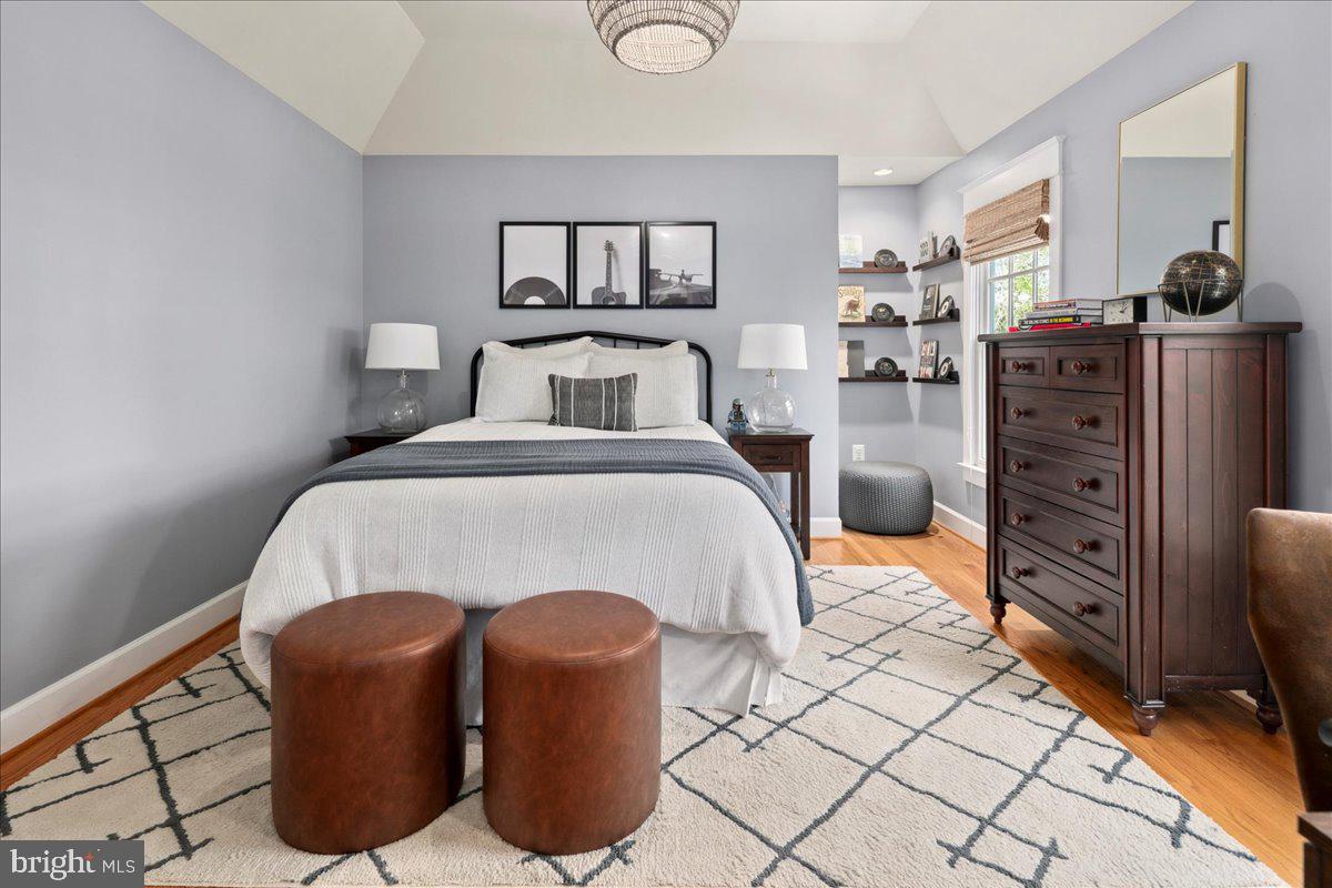 GOLF CLUB MANOR - Residential