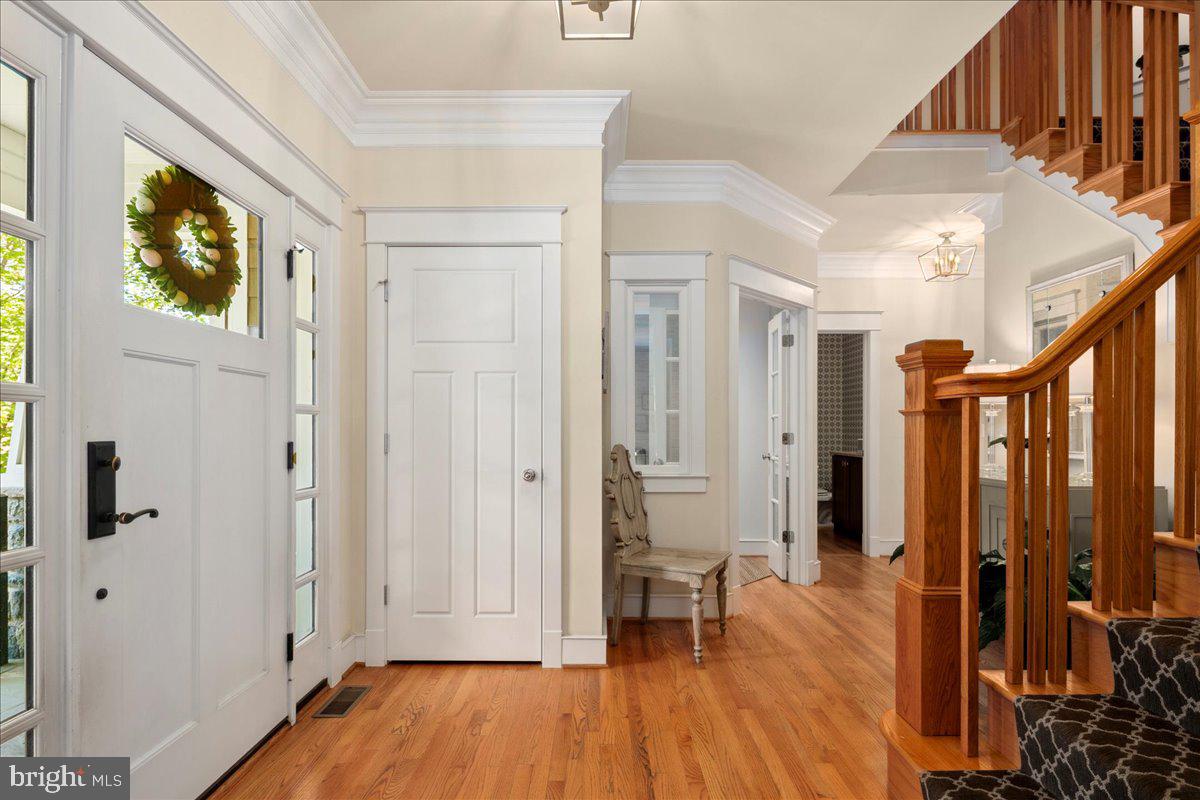 GOLF CLUB MANOR - Residential